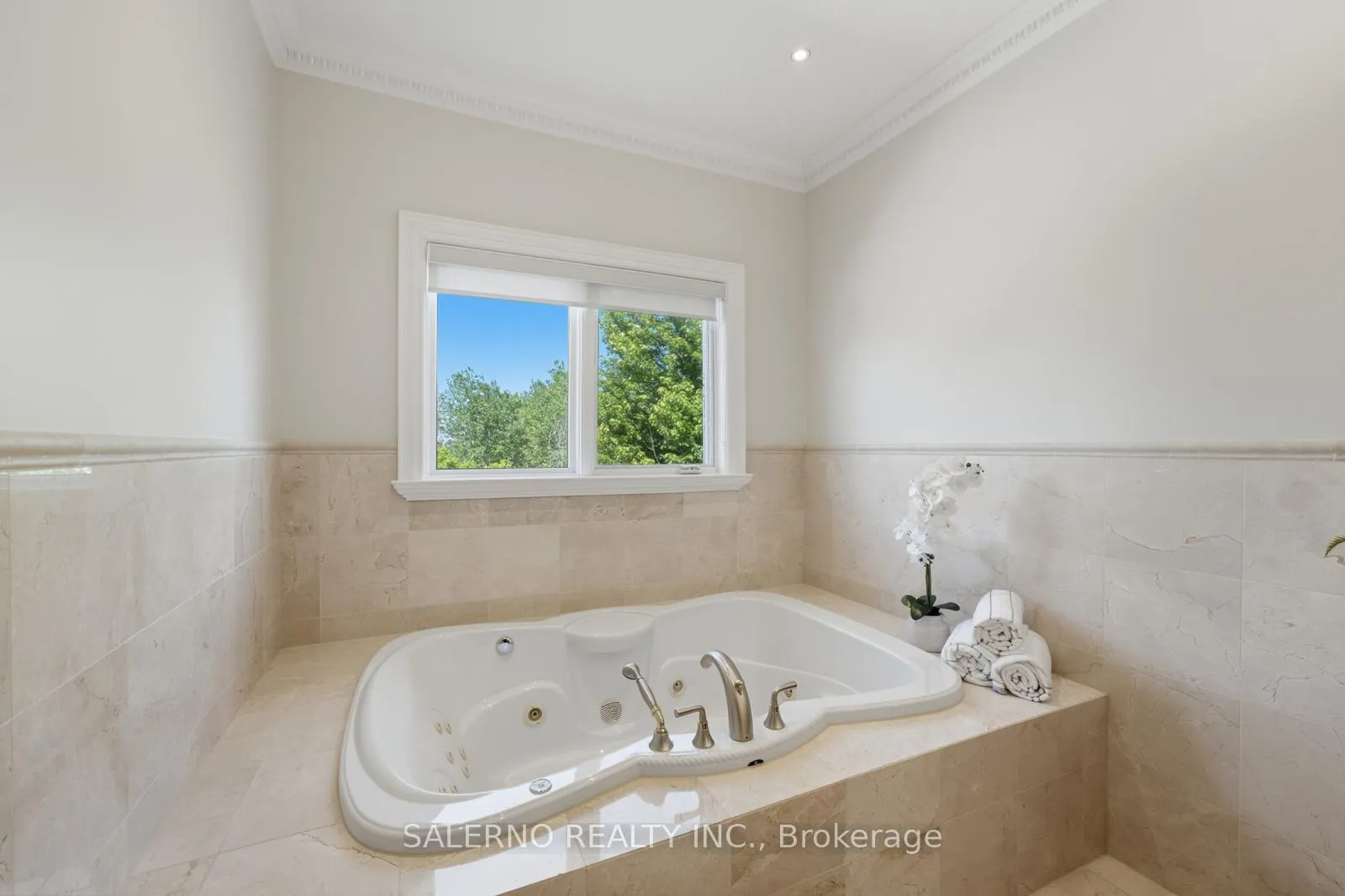 Photo 23 of 226 Deerchase Circle, Vaughan, Islington Woods — HOMEH