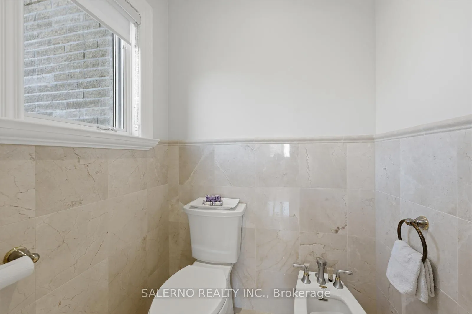 Photo 24 of 226 Deerchase Circle, Vaughan, Islington Woods — HOMEH
