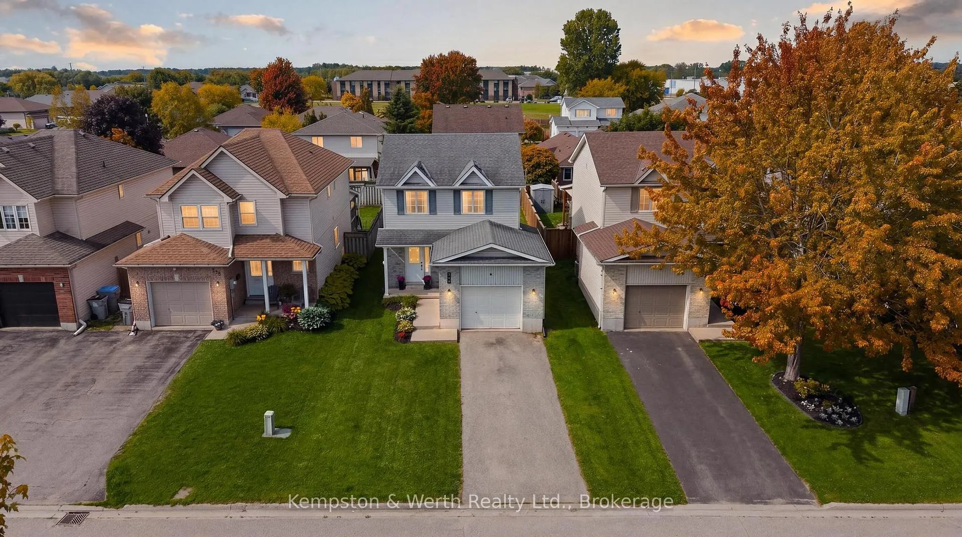 Photo 4 of 770 Brock Street, North Perth, Listowel — HOMEH