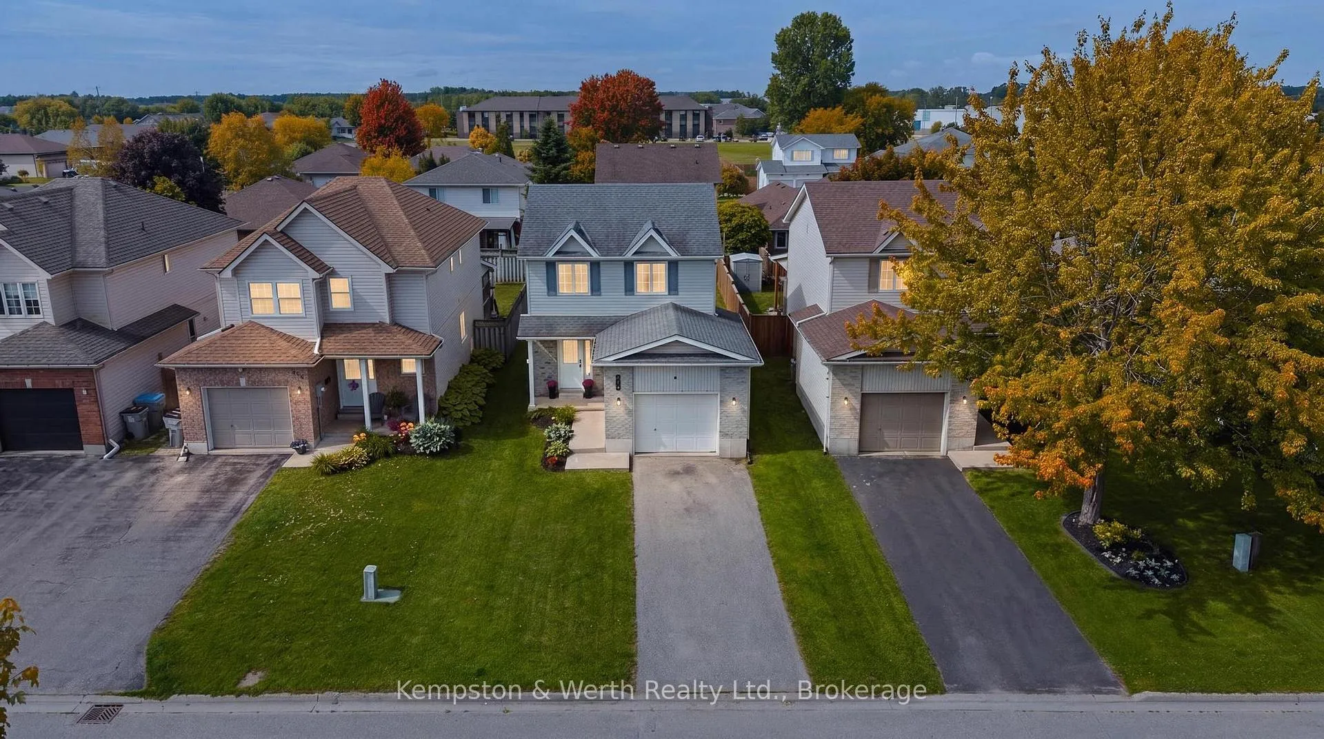 Photo 5 of 770 Brock Street, North Perth, Listowel — HOMEH