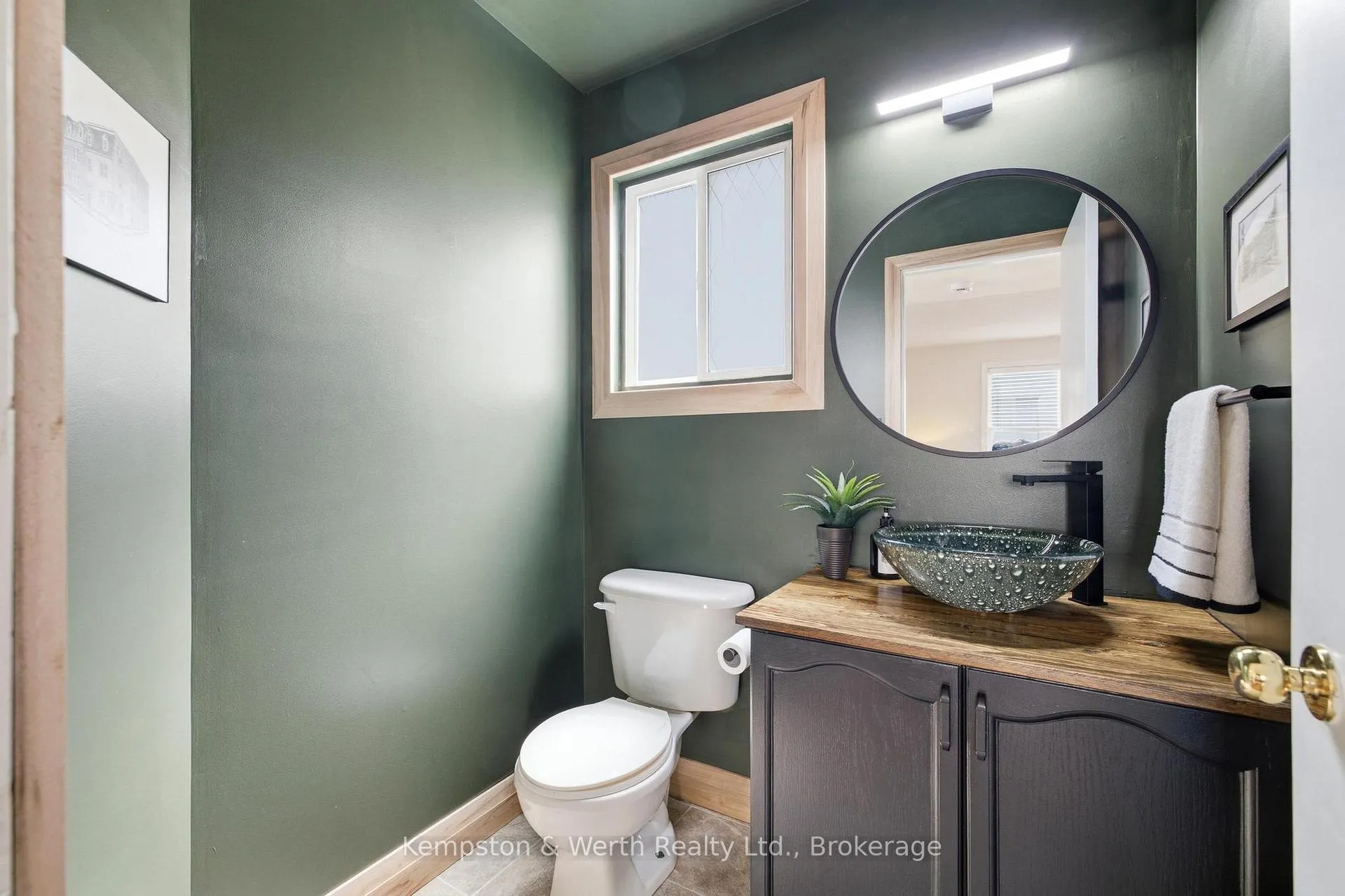 Photo 19 of 770 Brock Street, North Perth, Listowel — HOMEH