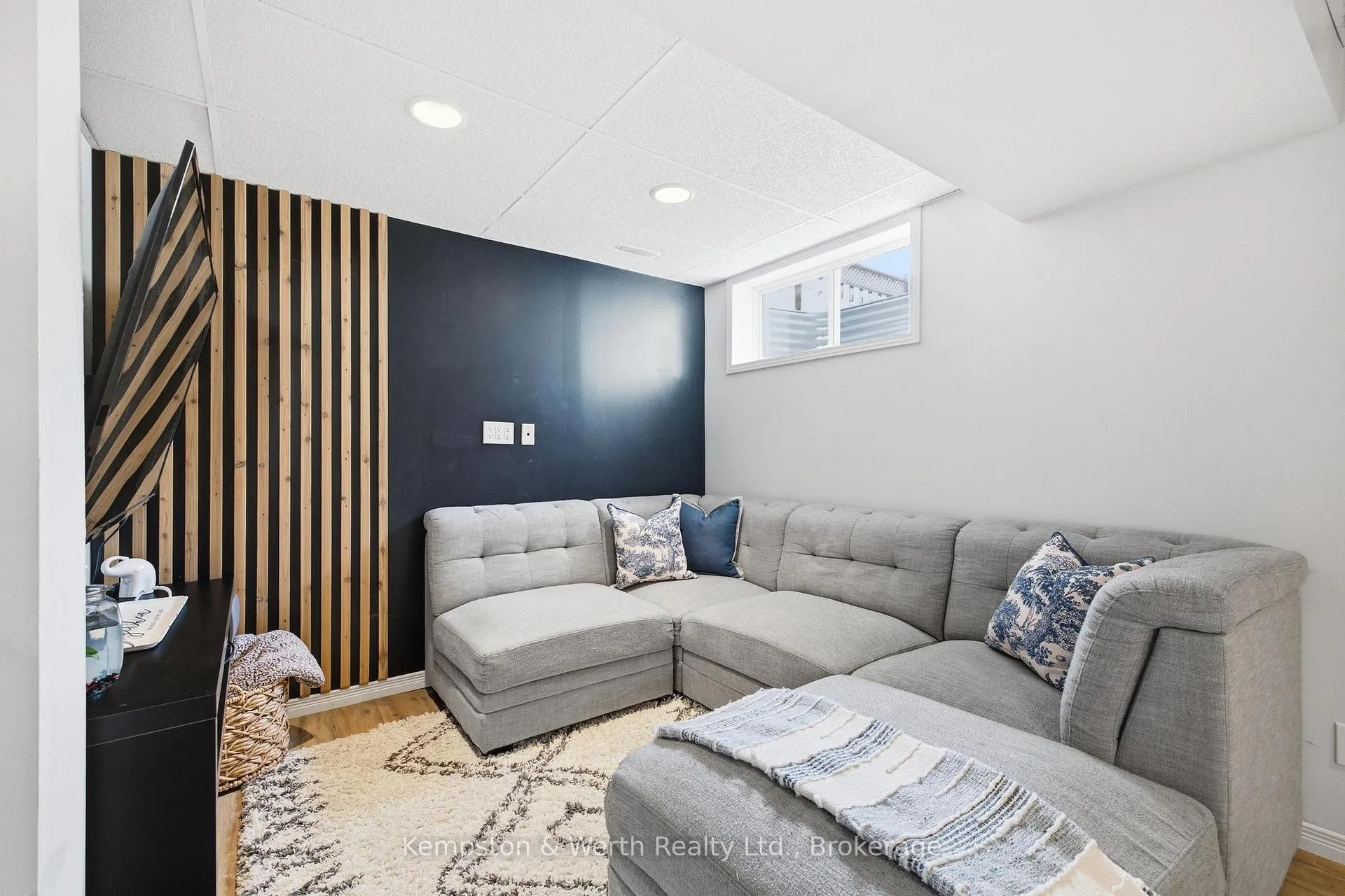 Photo 31 of 770 Brock Street, North Perth, Listowel — HOMEH