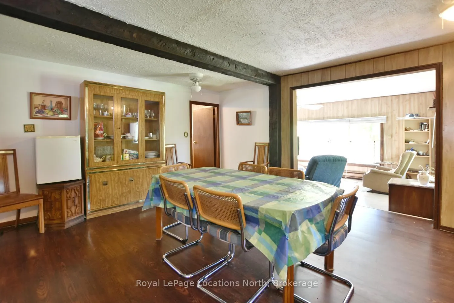 Photo 4 of 20 Marilyn Avenue N, Wasaga Beach — HOMEH
