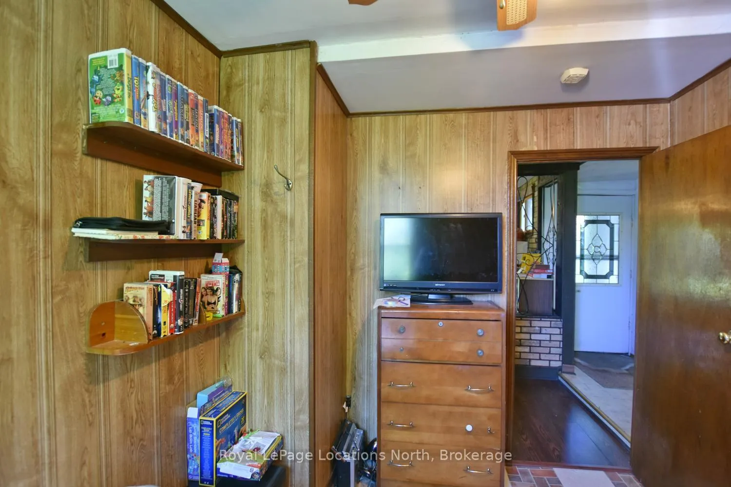 Photo 21 of 20 Marilyn Avenue N, Wasaga Beach — HOMEH