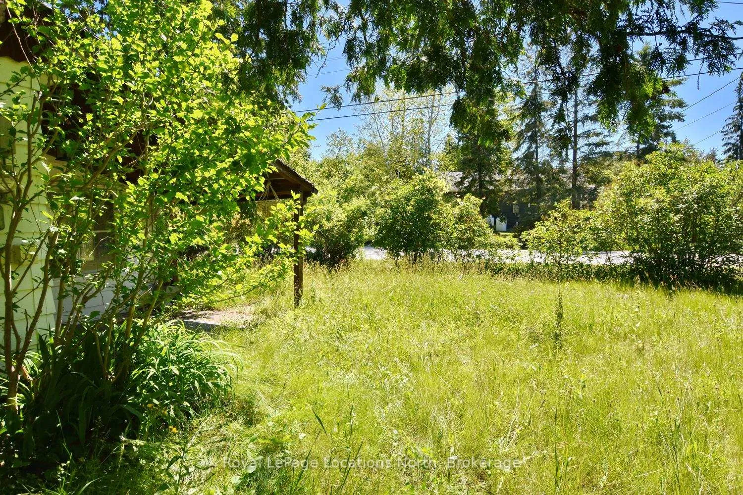 Photo 31 of 20 Marilyn Avenue N, Wasaga Beach — HOMEH