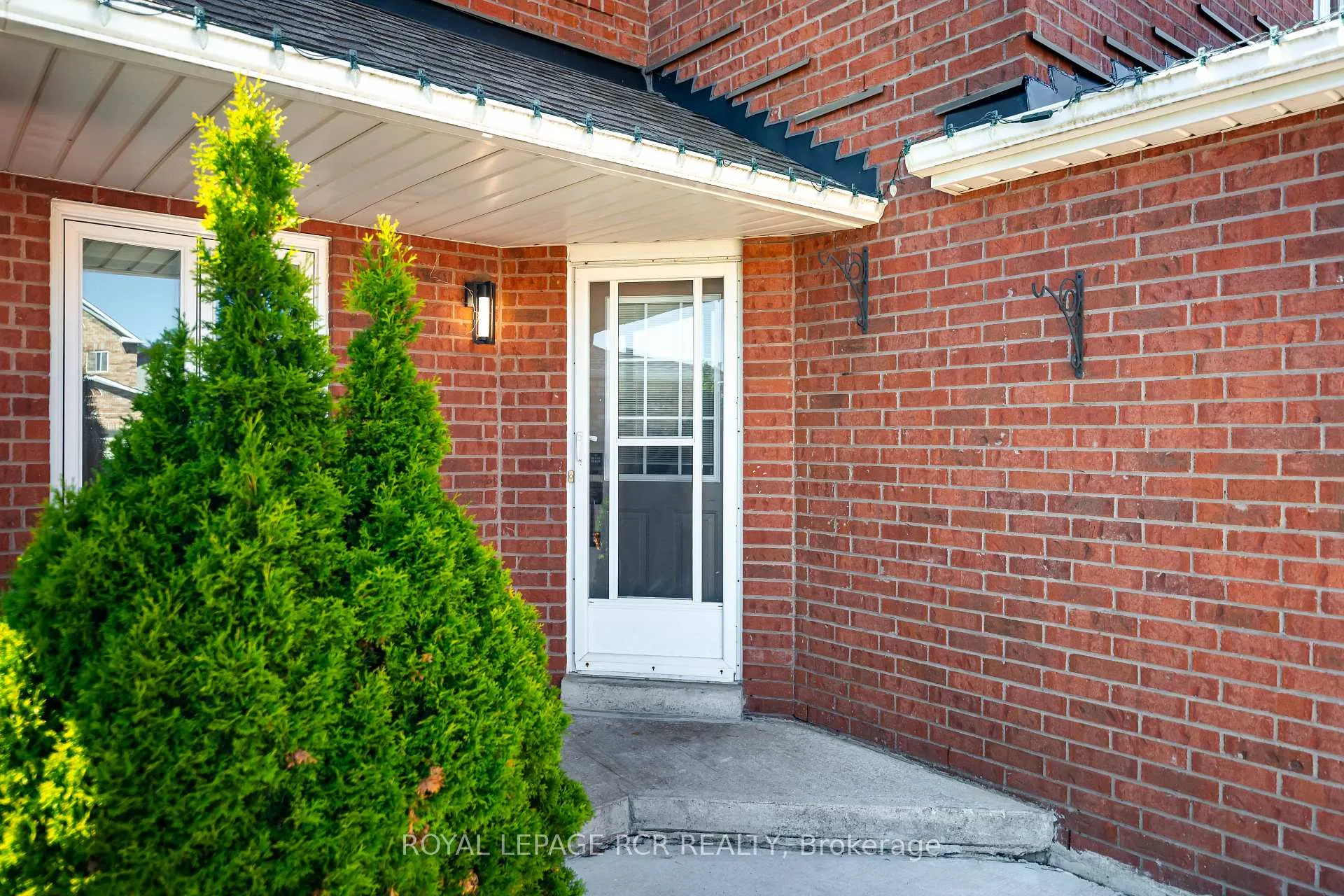 Photo 3 of 367 Marshall Crescent, Orangeville — HOMEH
