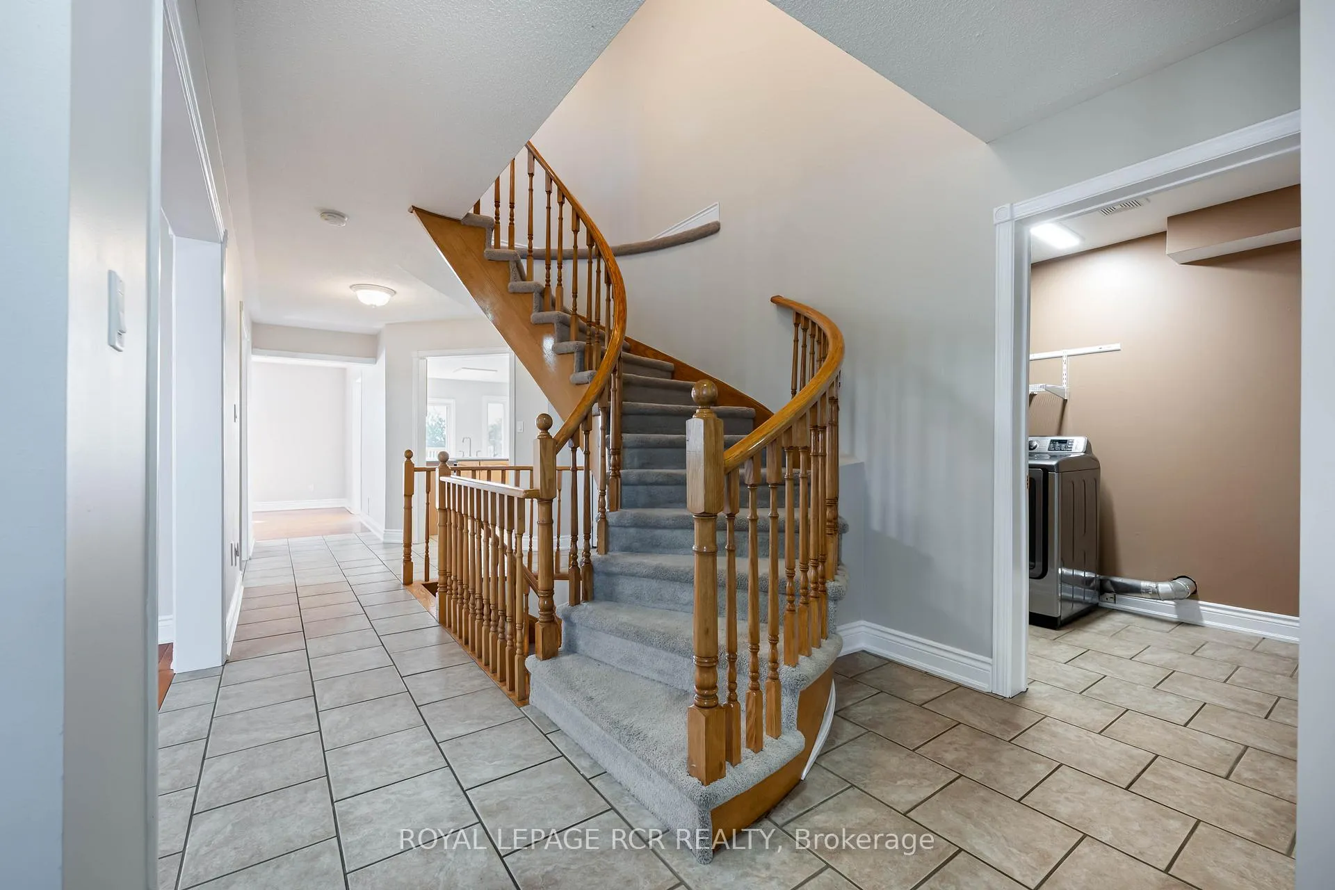 Photo 4 of 367 Marshall Crescent, Orangeville — HOMEH