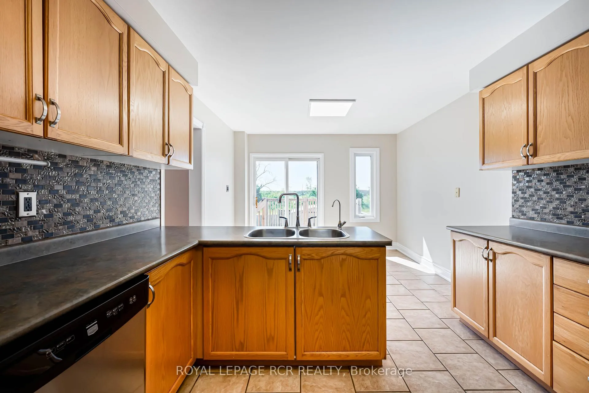 Photo 16 of 367 Marshall Crescent, Orangeville — HOMEH