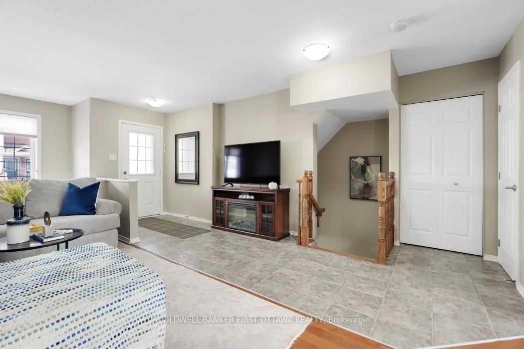 Photo 9 of 348 Wiffen Private, Ottawa, Westcliffe Estates — HOMEH
