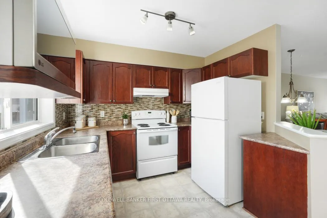 Photo 14 of 348 Wiffen Private, Ottawa, Westcliffe Estates — HOMEH