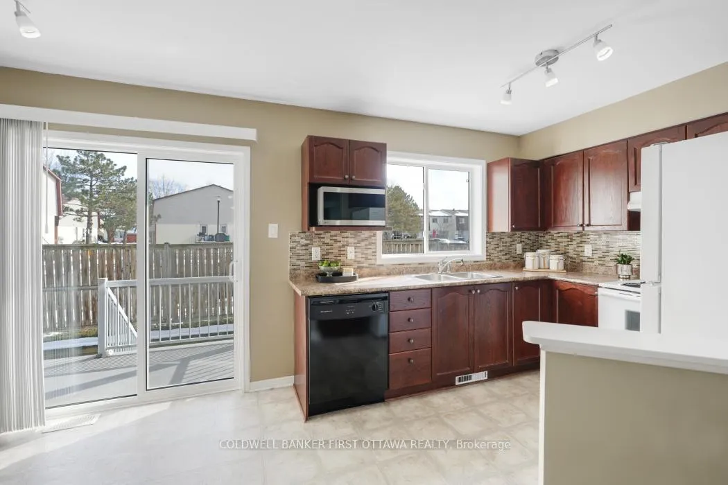 Photo 18 of 348 Wiffen Private, Ottawa, Westcliffe Estates — HOMEH