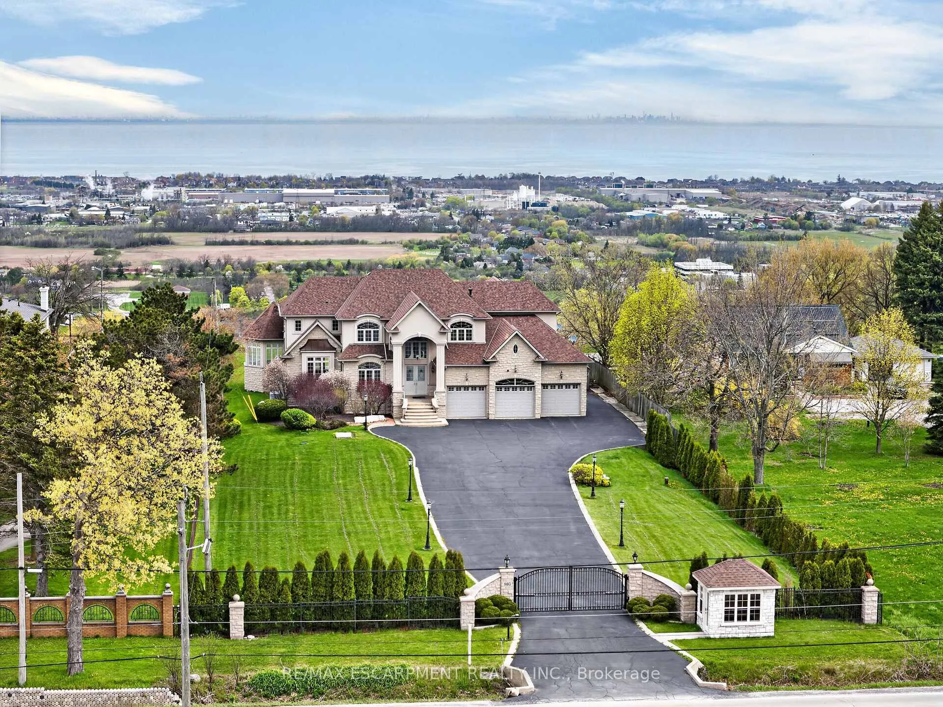 Photo of 803 Ridge Road
