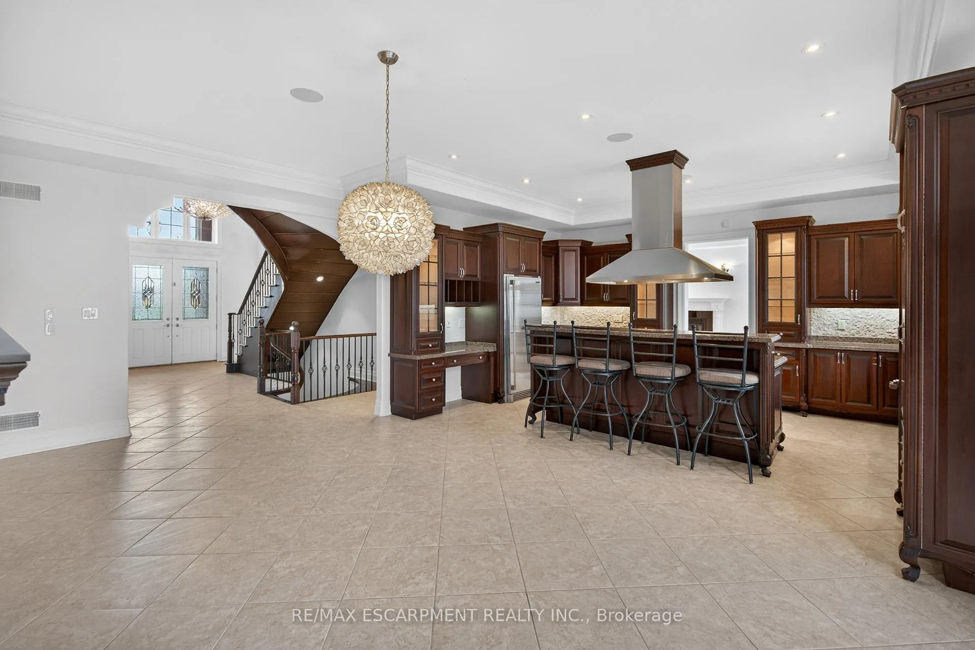 Photo 13 of 803 Ridge Road, Hamilton, Rural Stoney Creek — HOMEH