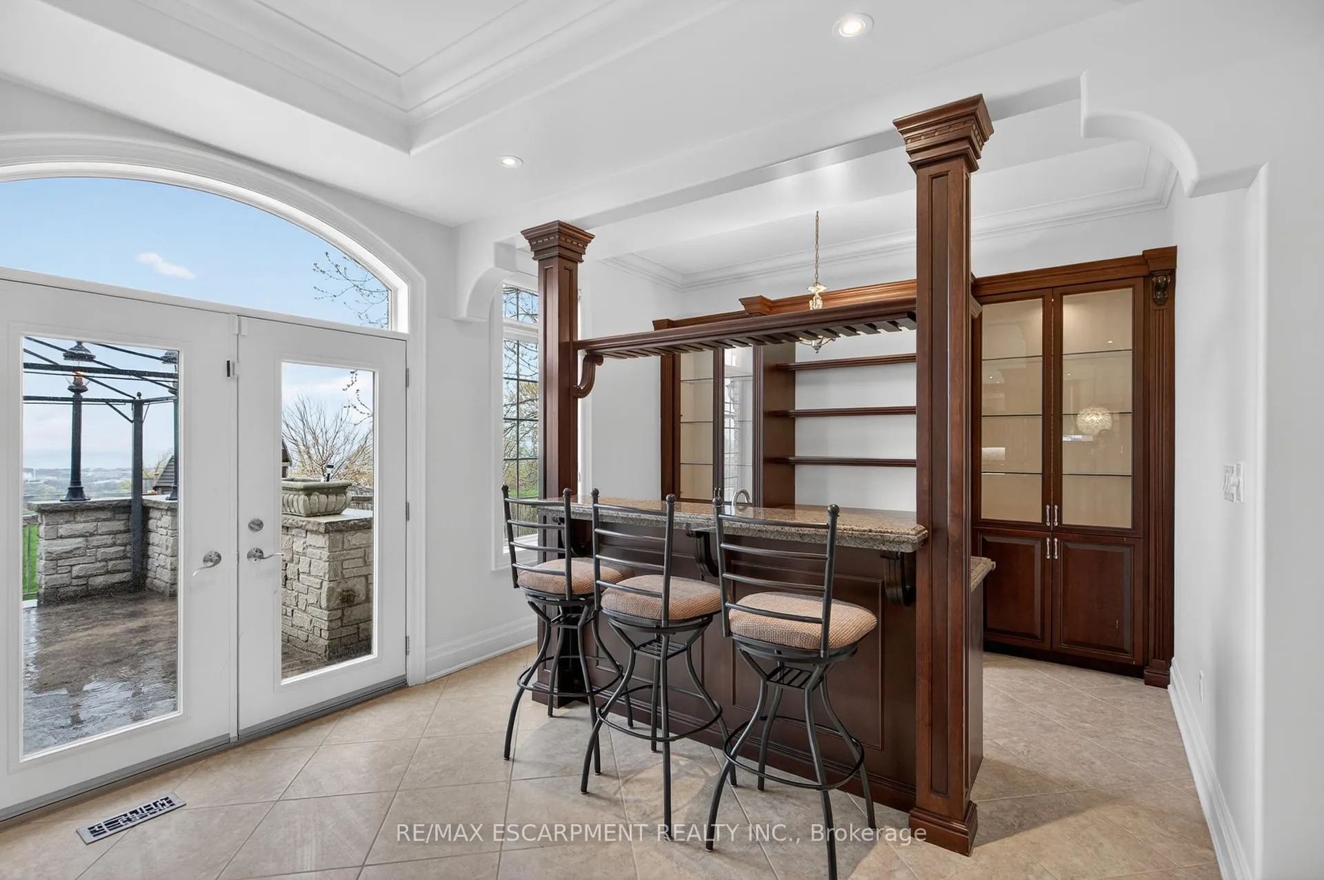 Photo 19 of 803 Ridge Road, Hamilton, Rural Stoney Creek — HOMEH
