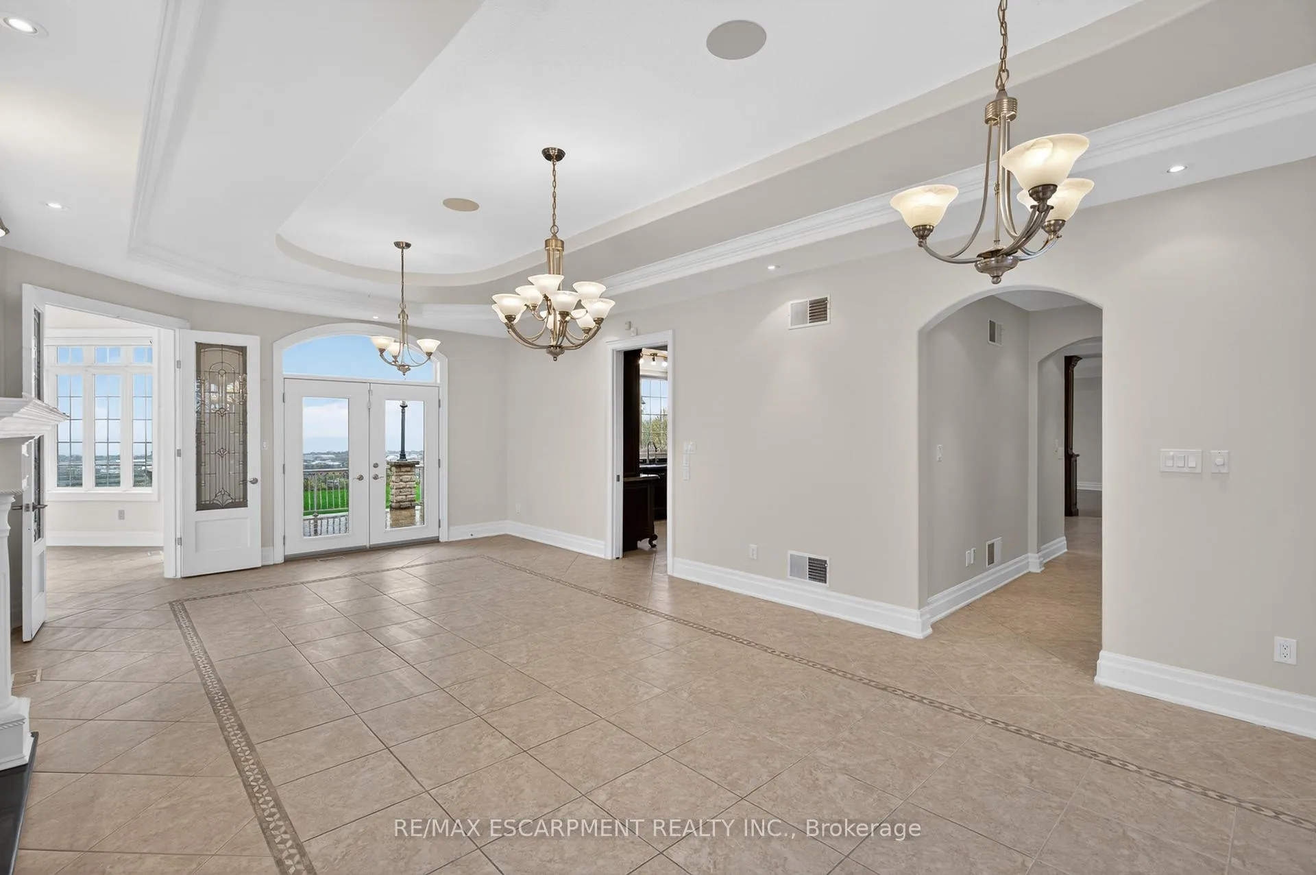 Photo 26 of 803 Ridge Road, Hamilton, Rural Stoney Creek — HOMEH
