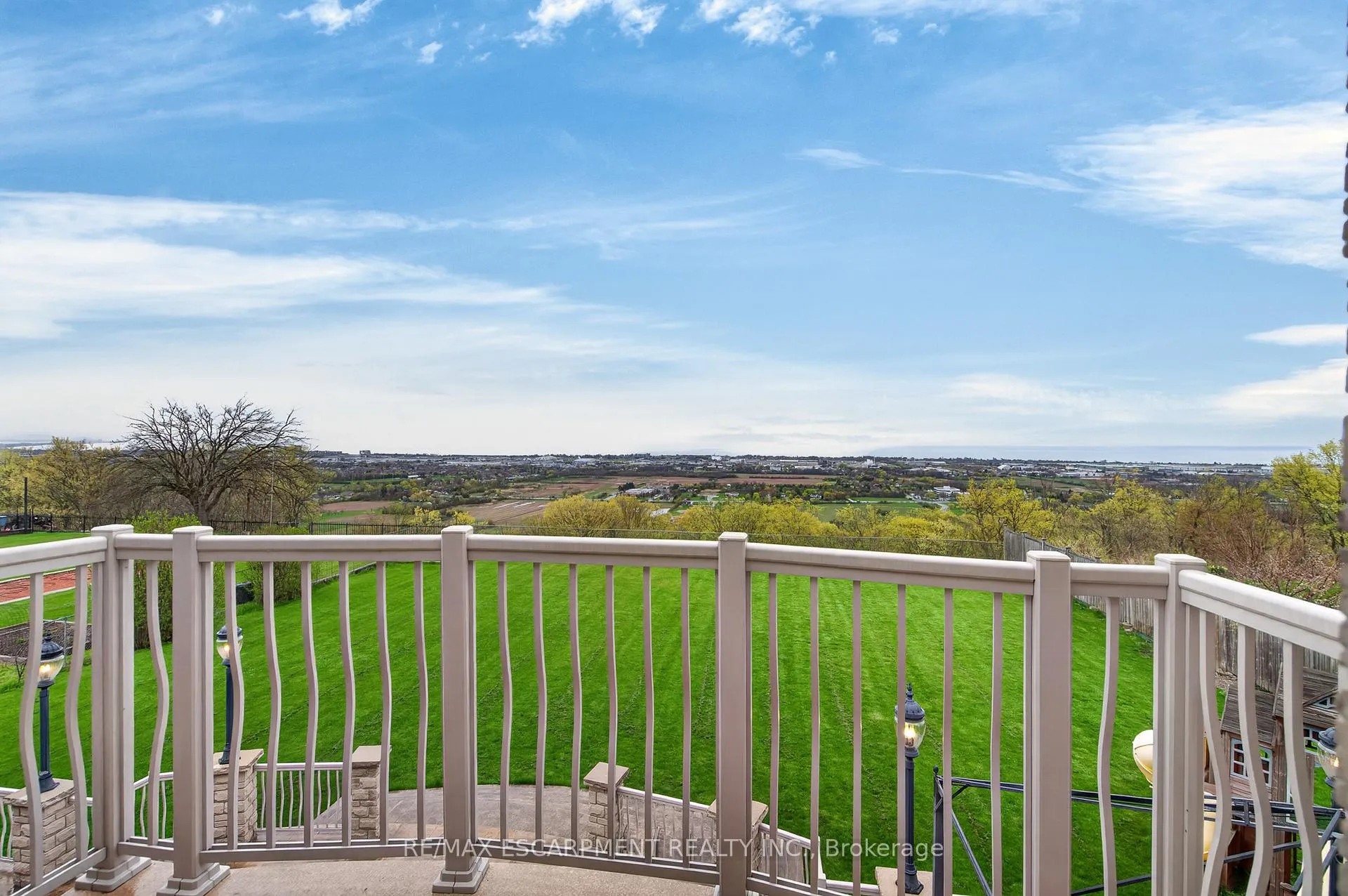 Photo 34 of 803 Ridge Road, Hamilton, Rural Stoney Creek — HOMEH
