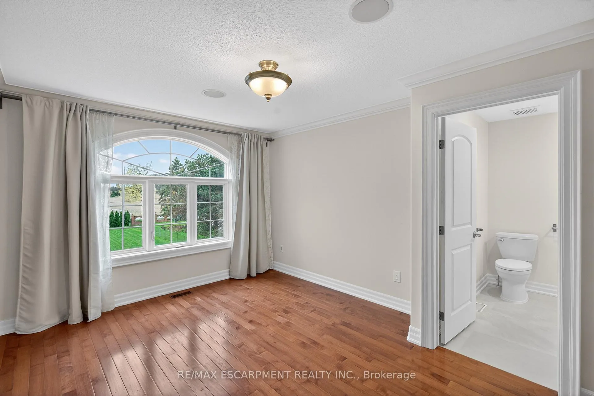 Photo 39 of 803 Ridge Road, Hamilton, Rural Stoney Creek — HOMEH