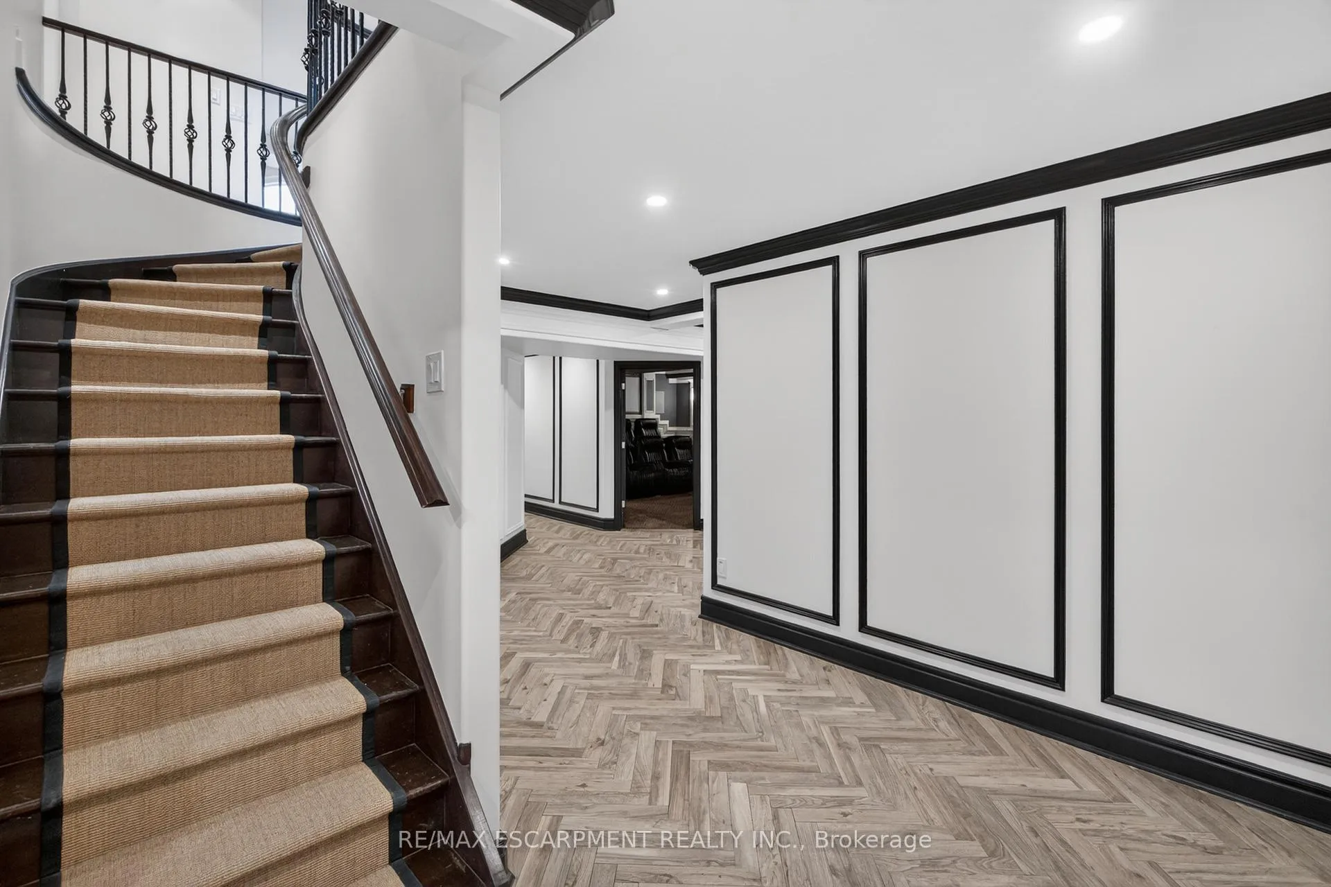 Photo 40 of 803 Ridge Road, Hamilton, Rural Stoney Creek — HOMEH