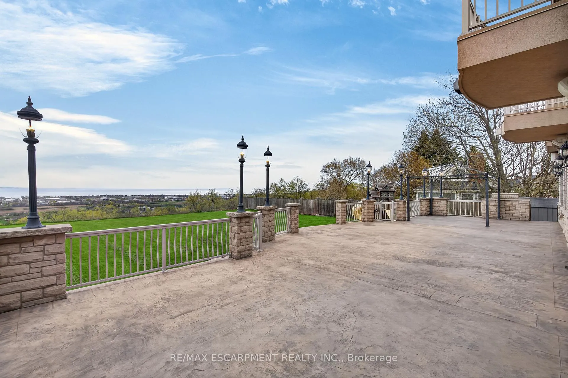 Photo 49 of 803 Ridge Road, Hamilton, Rural Stoney Creek — HOMEH