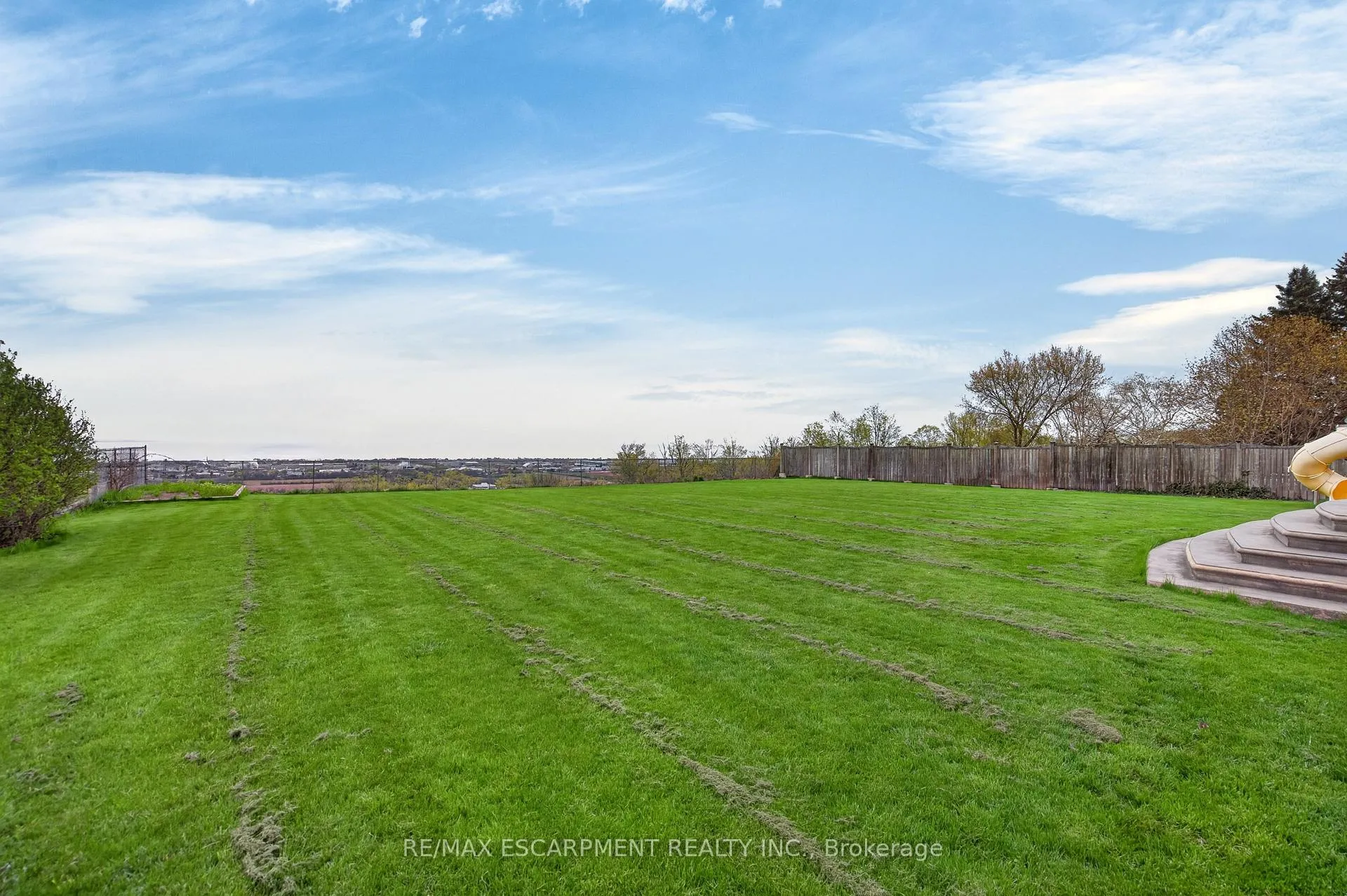 Photo 50 of 803 Ridge Road, Hamilton, Rural Stoney Creek — HOMEH