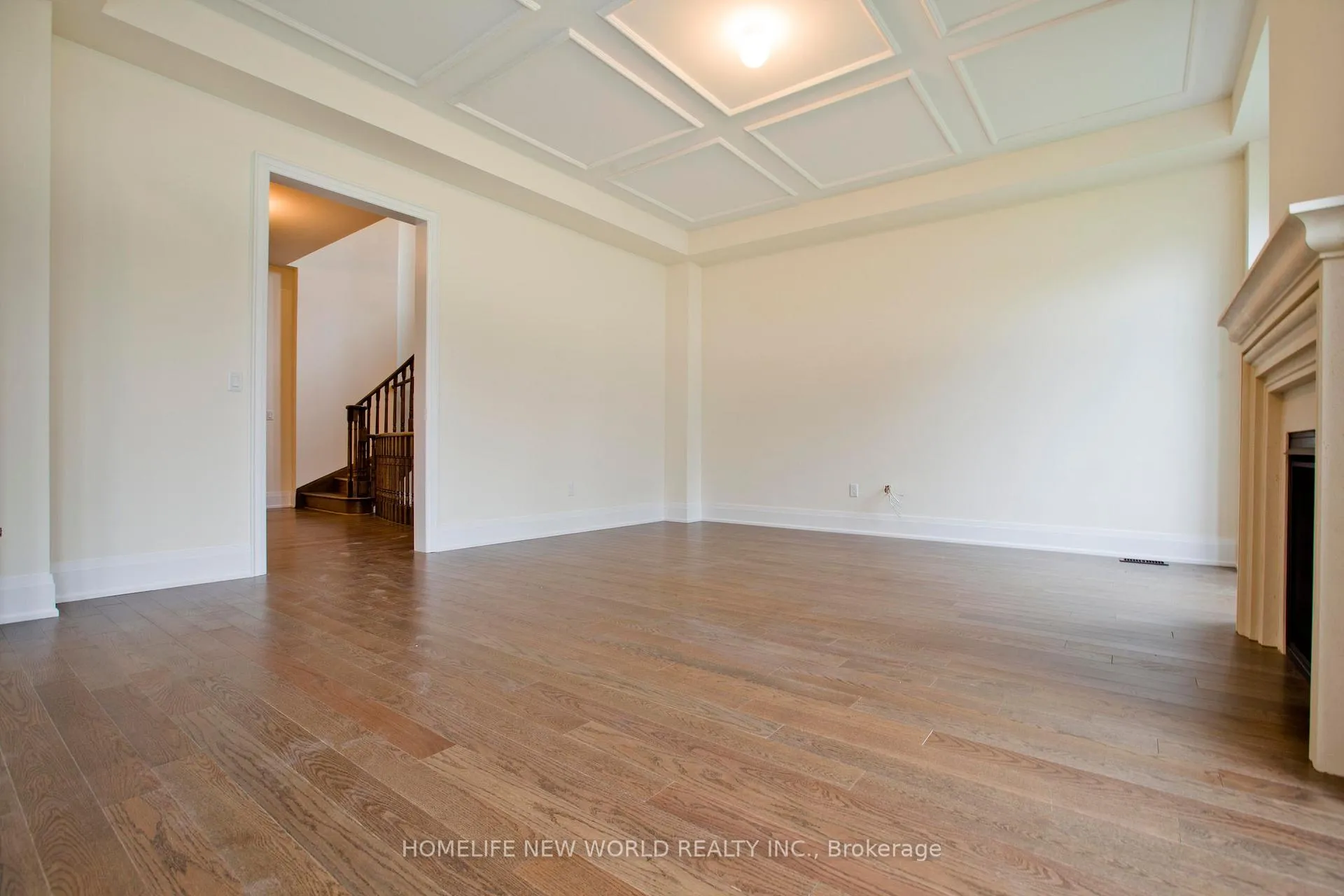 Photo 7 of 11 Queen Magdalene Place, North York, Hillcrest Village — HOMEH