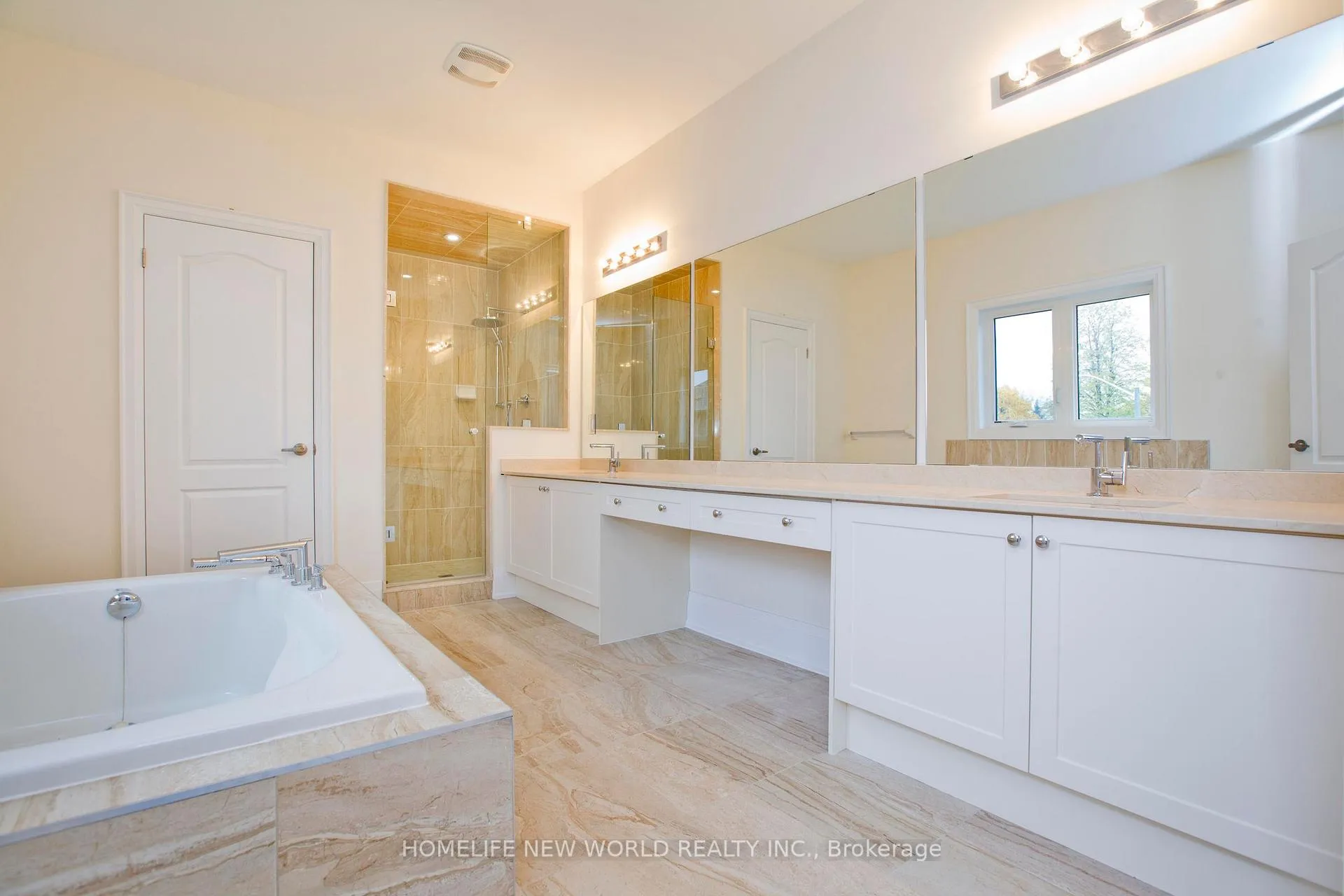 Photo 22 of 11 Queen Magdalene Place, North York, Hillcrest Village — HOMEH