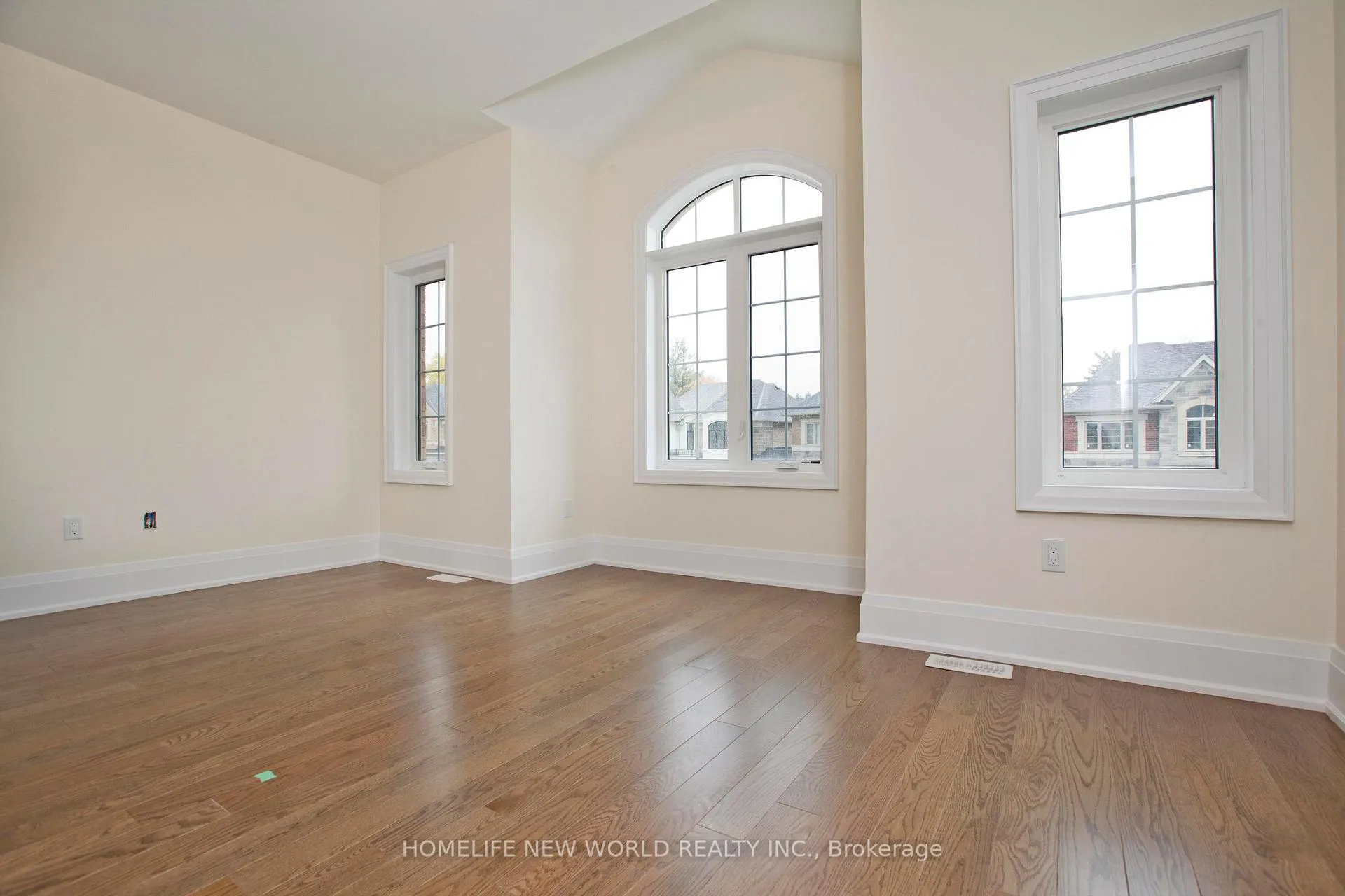 Photo 25 of 11 Queen Magdalene Place, North York, Hillcrest Village — HOMEH