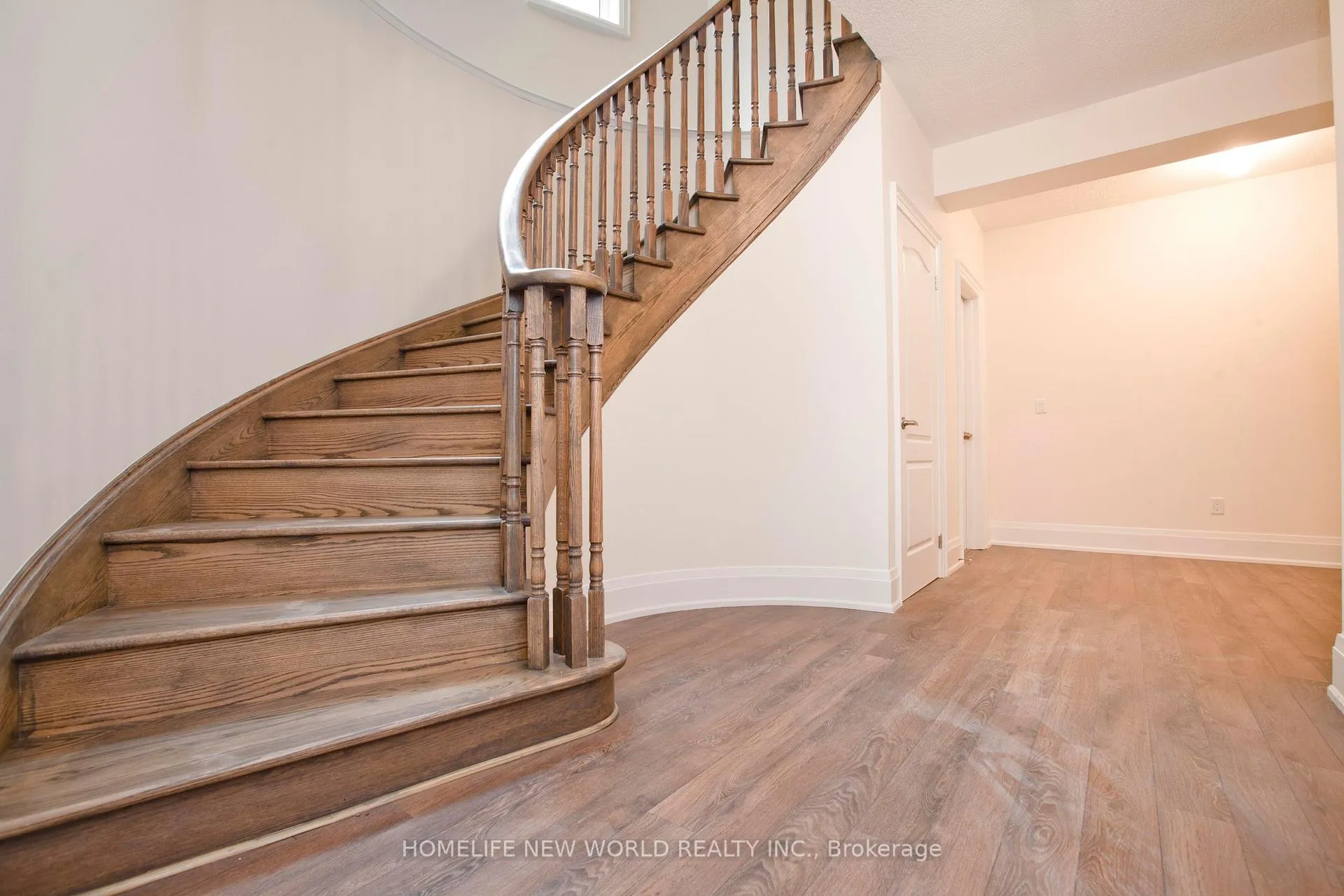 Photo 29 of 11 Queen Magdalene Place, North York, Hillcrest Village — HOMEH