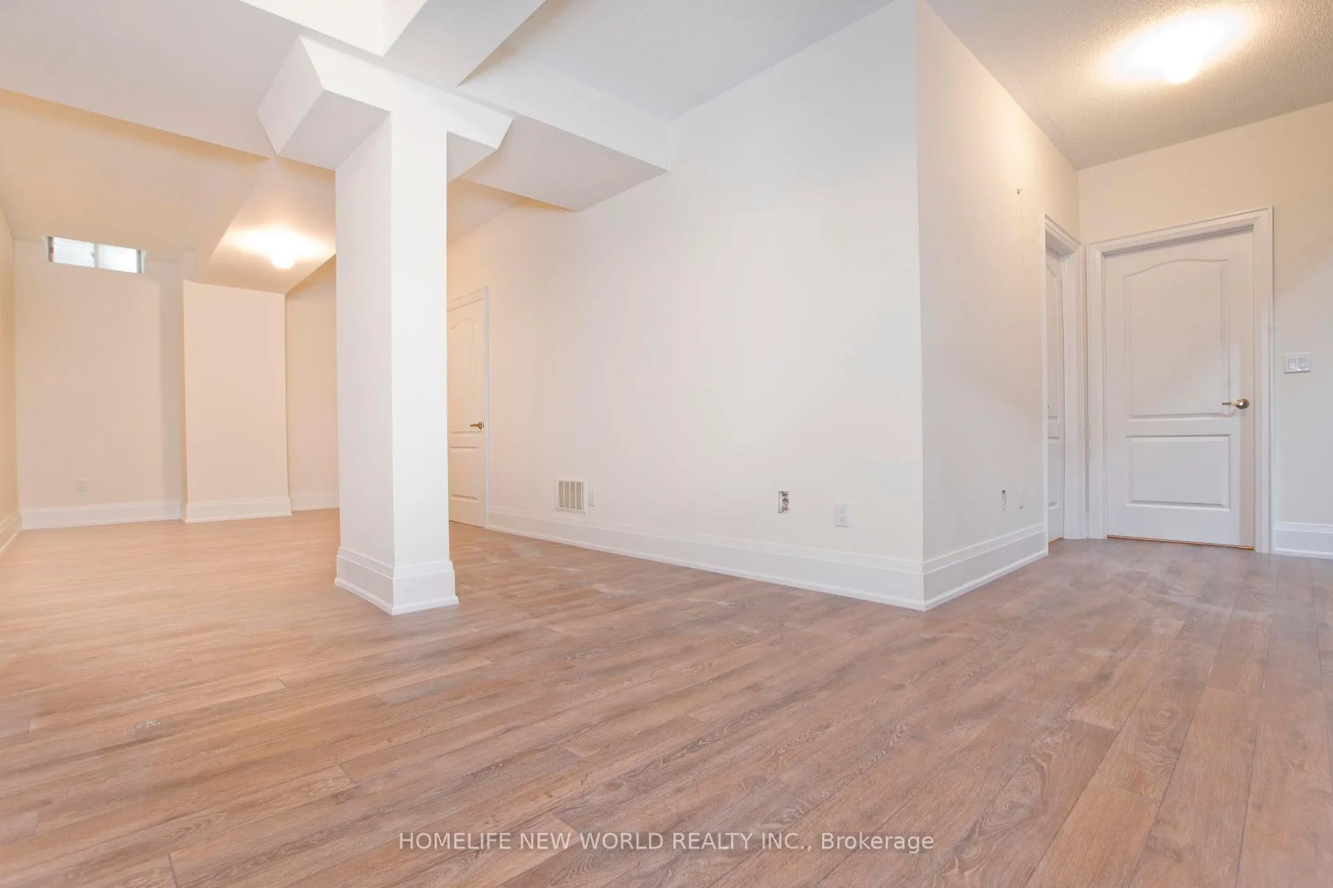 Photo 33 of 11 Queen Magdalene Place, North York, Hillcrest Village — HOMEH