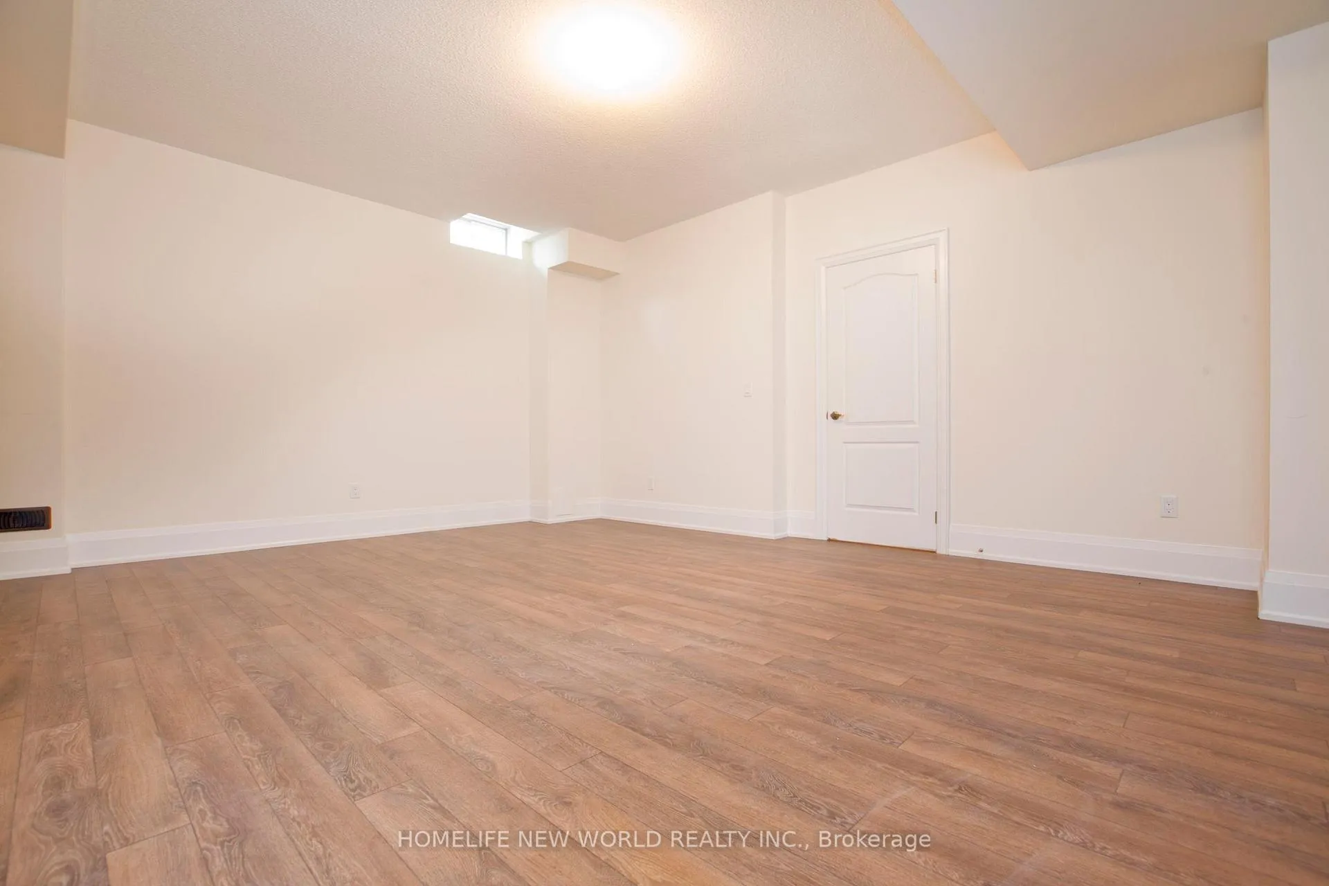 Photo 35 of 11 Queen Magdalene Place, North York, Hillcrest Village — HOMEH