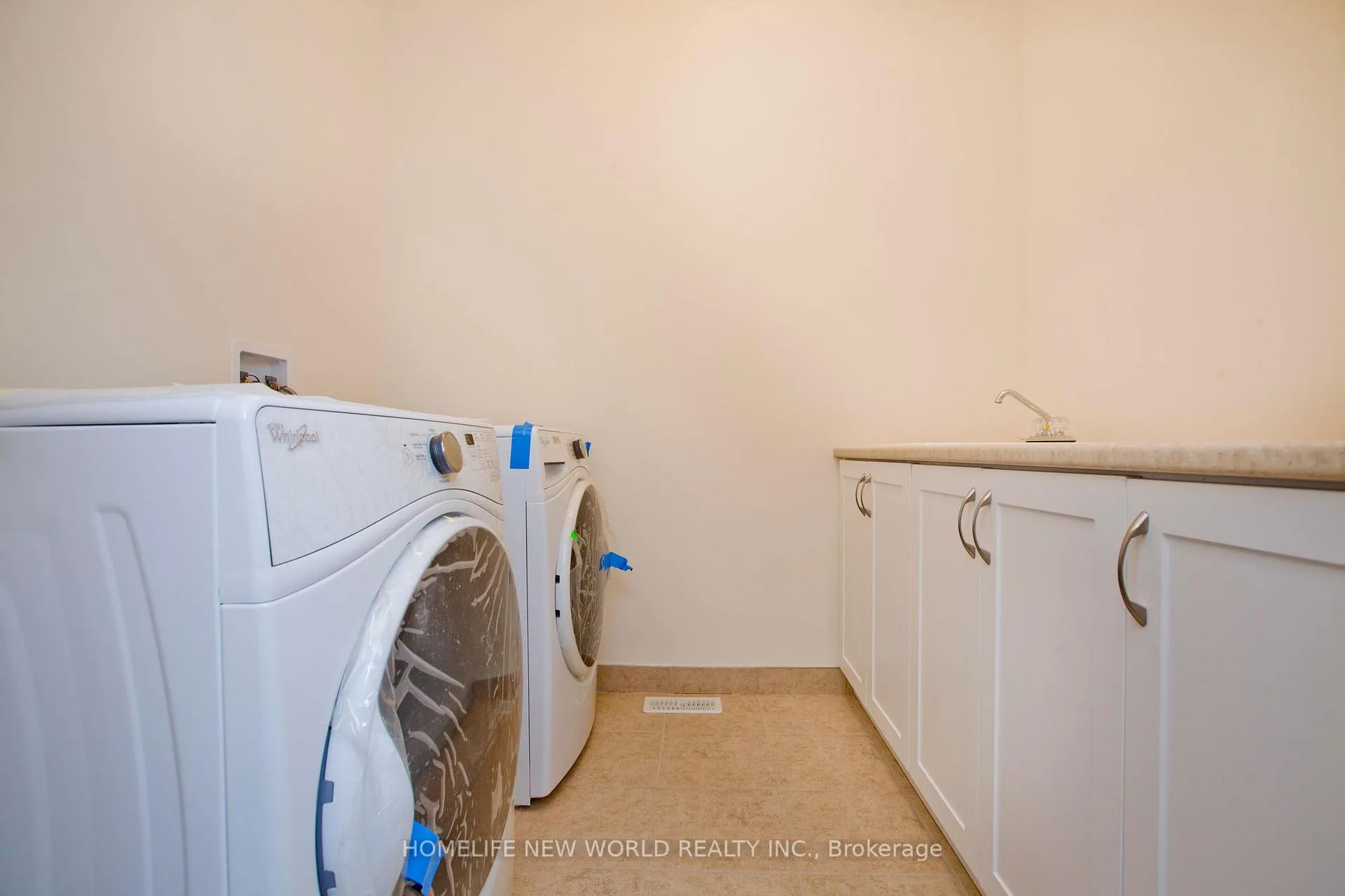 Photo 36 of 11 Queen Magdalene Place, North York, Hillcrest Village — HOMEH