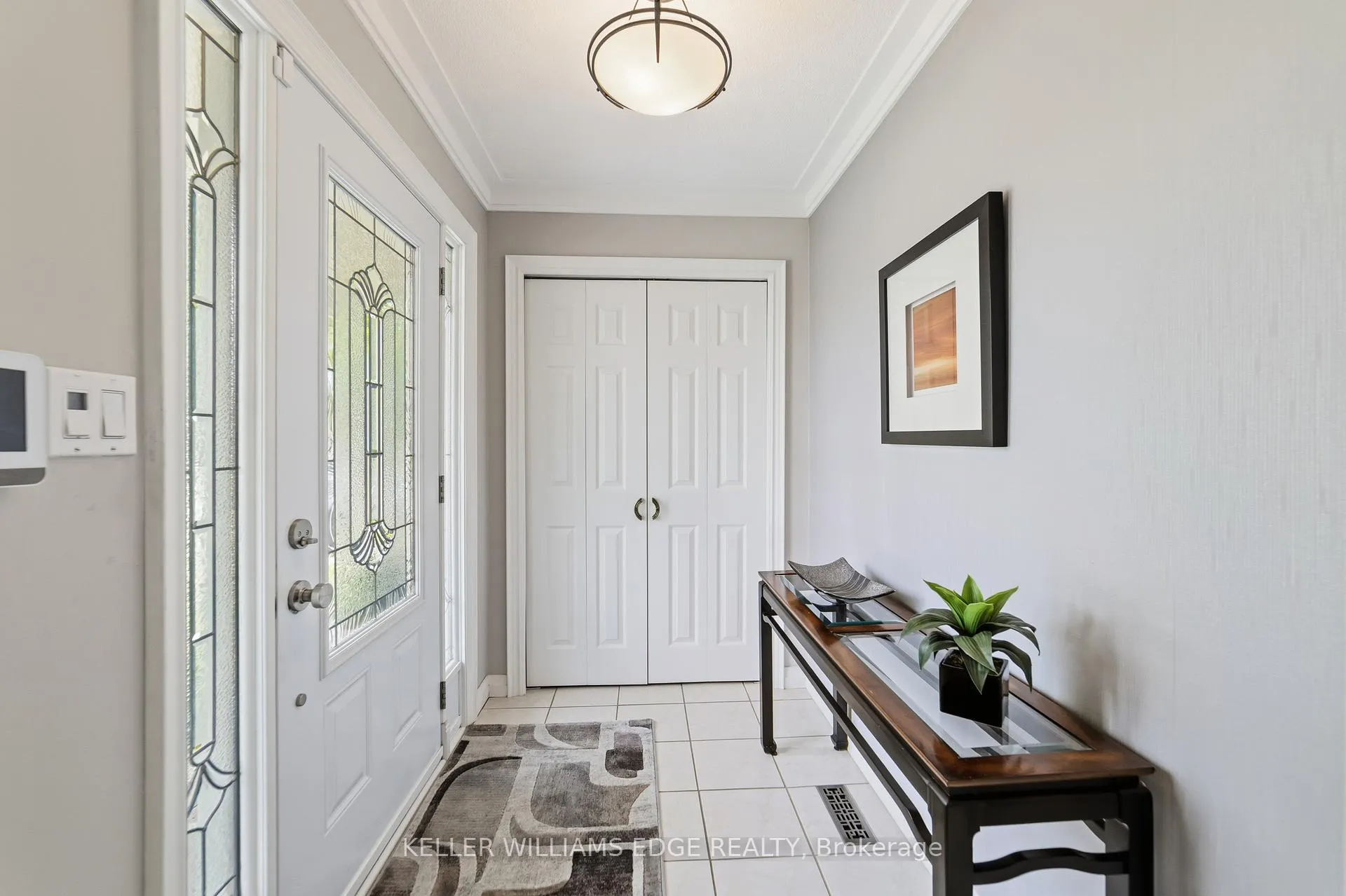 Photo 4 of 680 Lomond Crescent, Burlington, Shoreacres — HOMEH