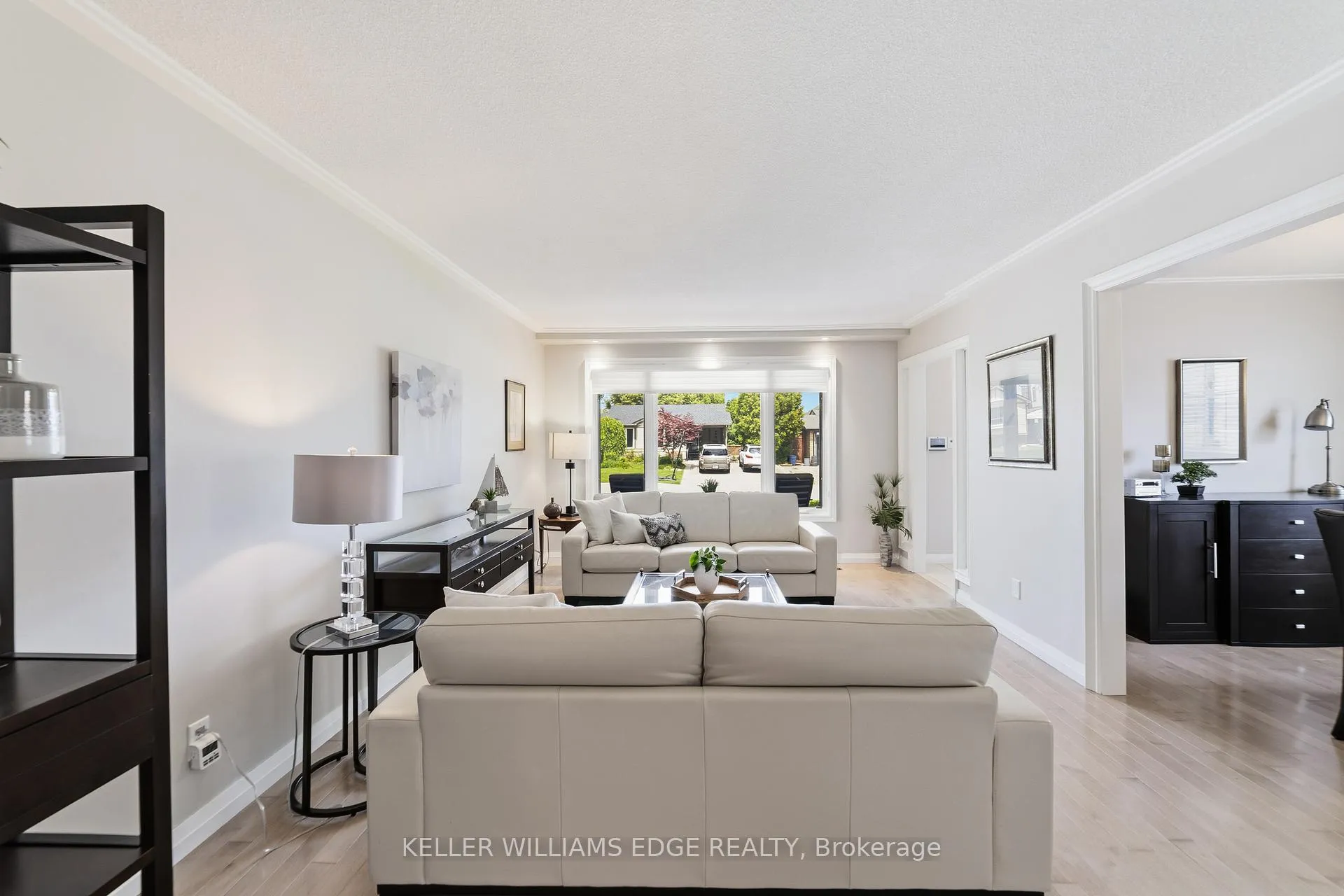Photo 7 of 680 Lomond Crescent, Burlington, Shoreacres — HOMEH