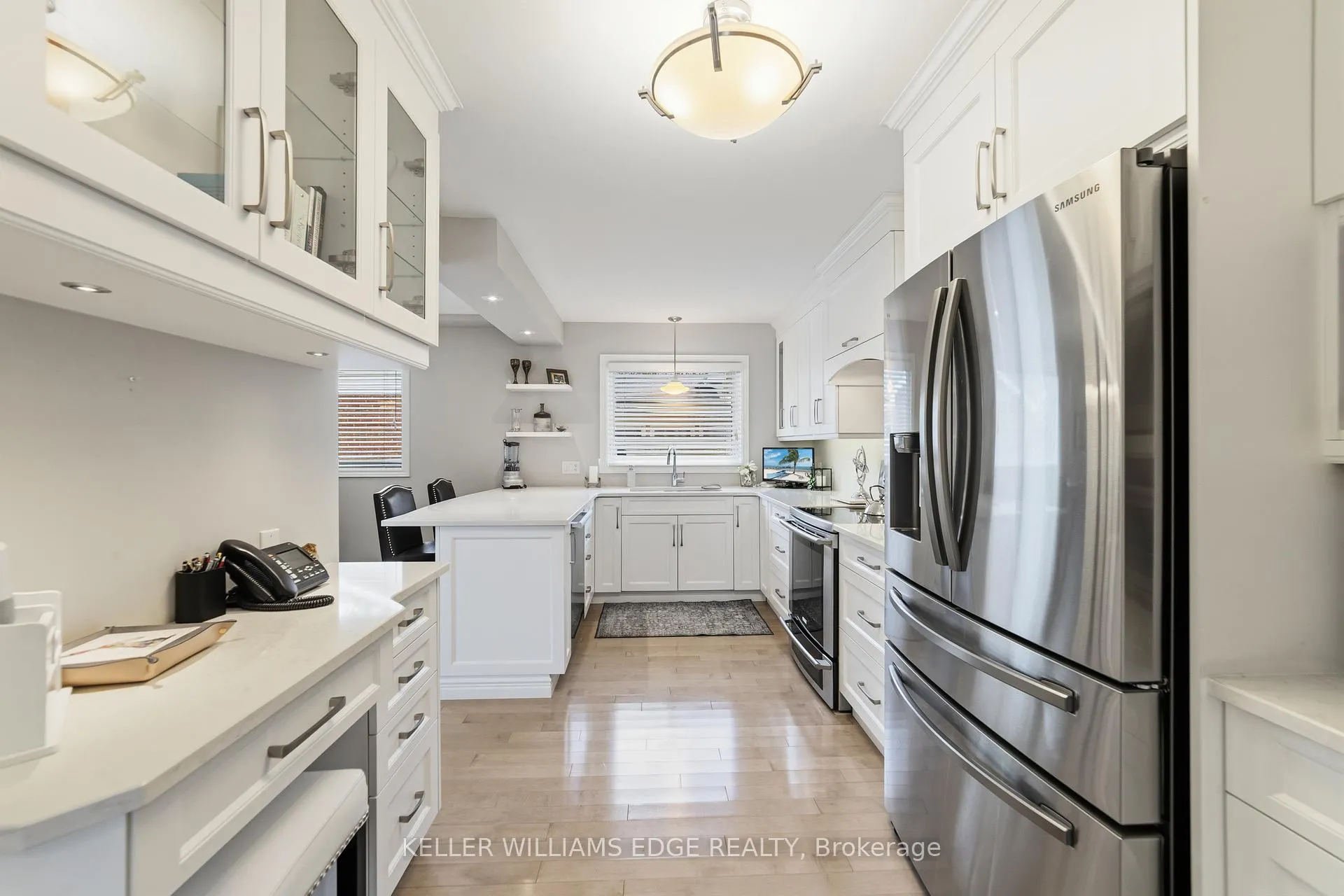 Photo 11 of 680 Lomond Crescent, Burlington, Shoreacres — HOMEH
