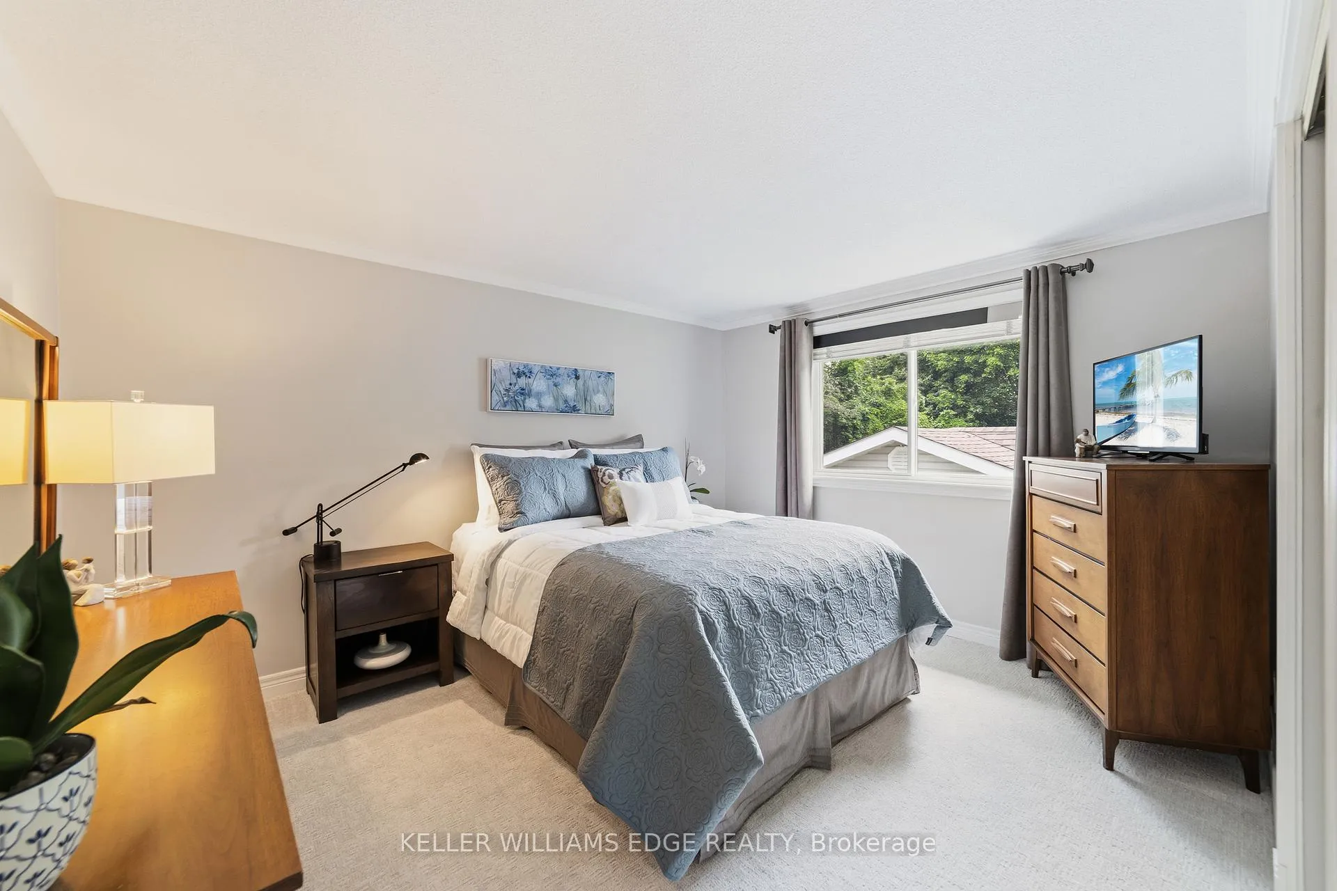 Photo 17 of 680 Lomond Crescent, Burlington, Shoreacres — HOMEH
