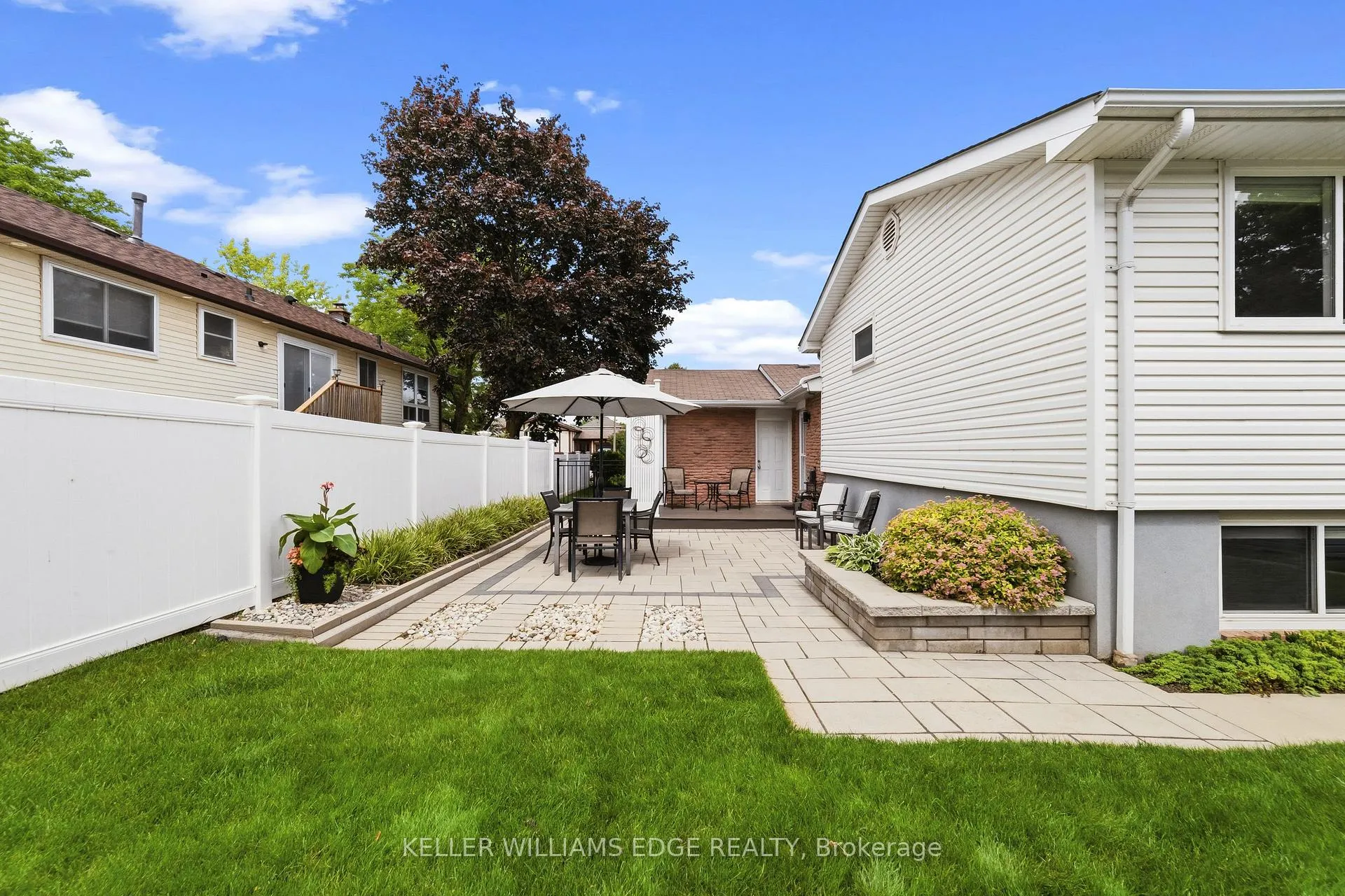 Photo 32 of 680 Lomond Crescent, Burlington, Shoreacres — HOMEH