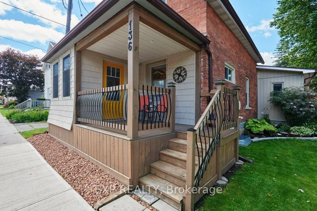 Photo 2 of 136 Park Street, Brockville, Brockville — HOMEH