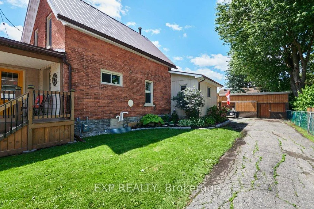 Photo 5 of 136 Park Street, Brockville, Brockville — HOMEH
