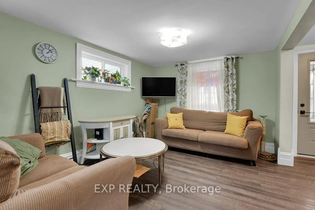 Photo 10 of 136 Park Street, Brockville, Brockville — HOMEH