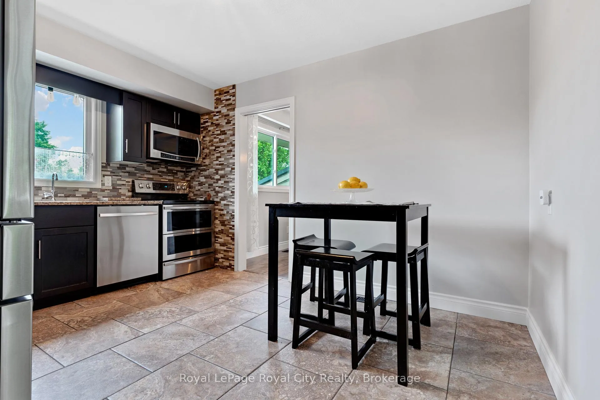 Photo 13 of 51 Elginfield Drive, Guelph, Grange Road — HOMEH