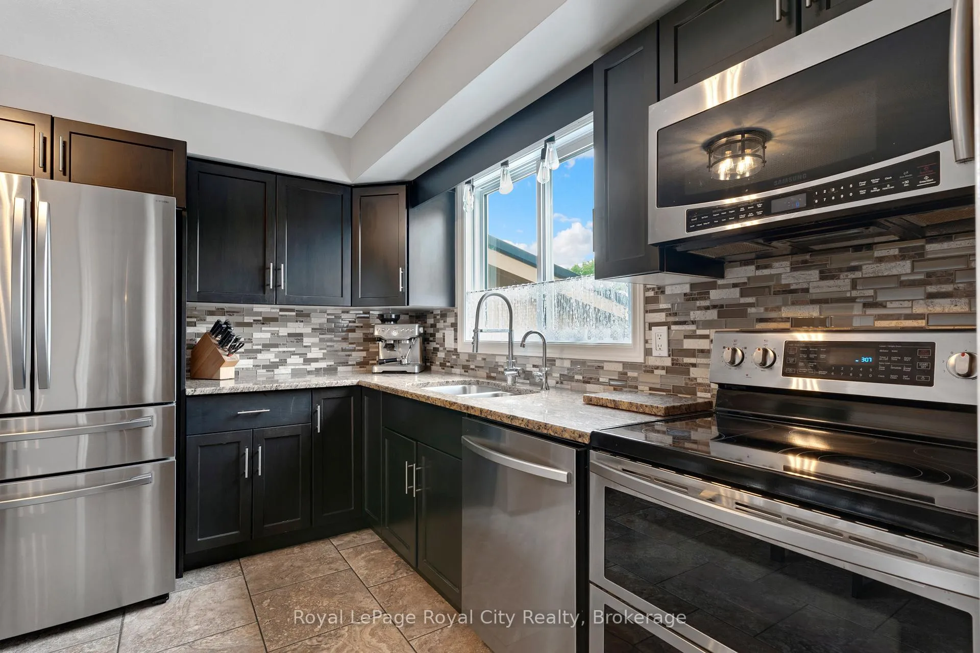 Photo 15 of 51 Elginfield Drive, Guelph, Grange Road — HOMEH