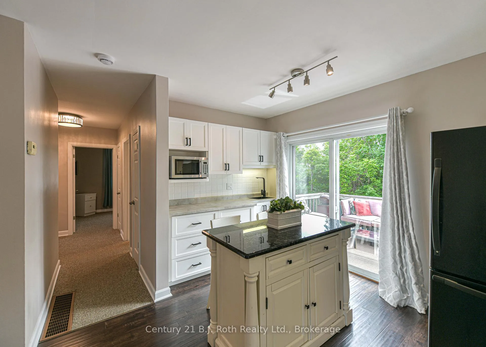 Photo 19 of 44 Charles Road, Orillia — HOMEH