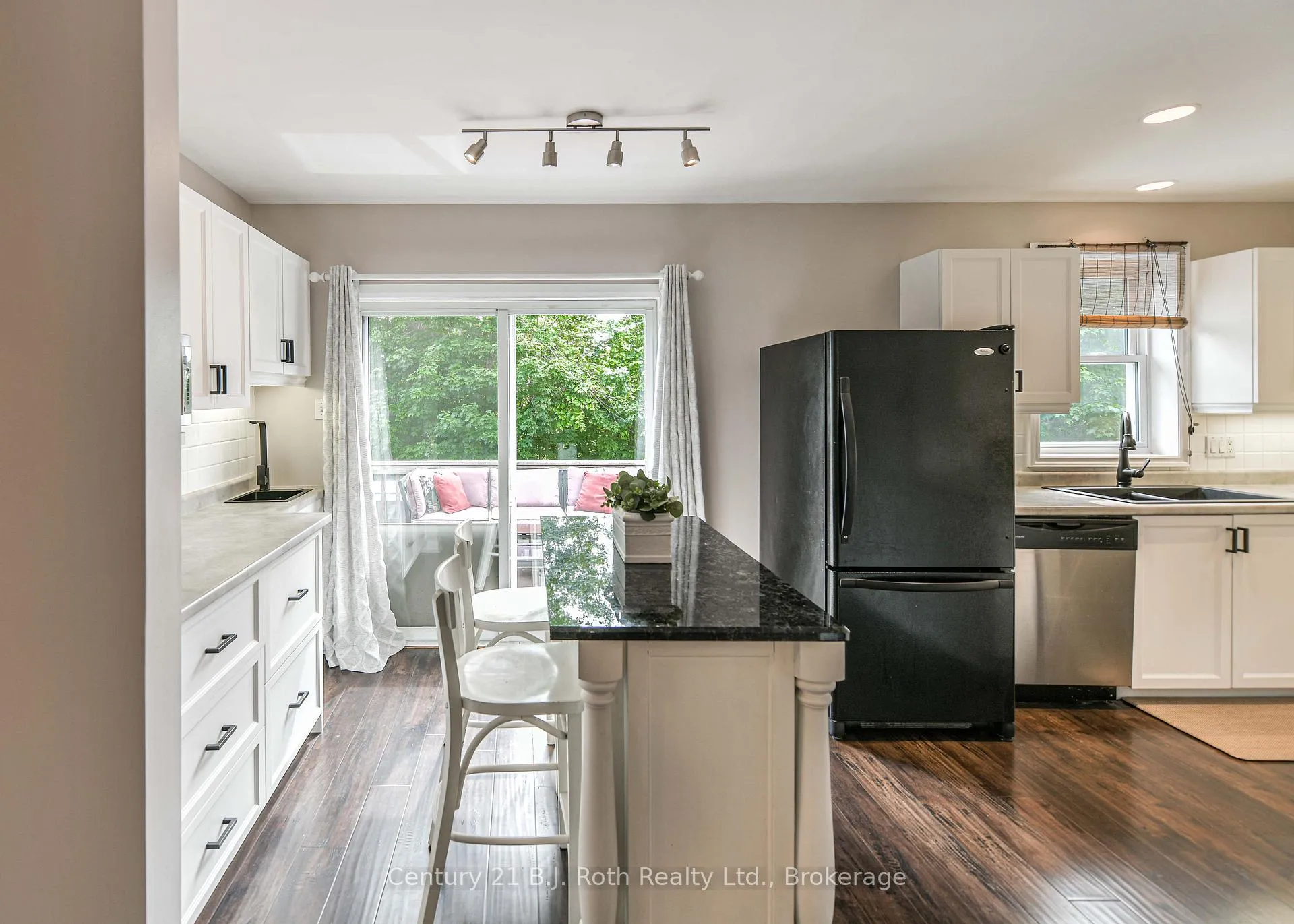Photo 23 of 44 Charles Road, Orillia — HOMEH