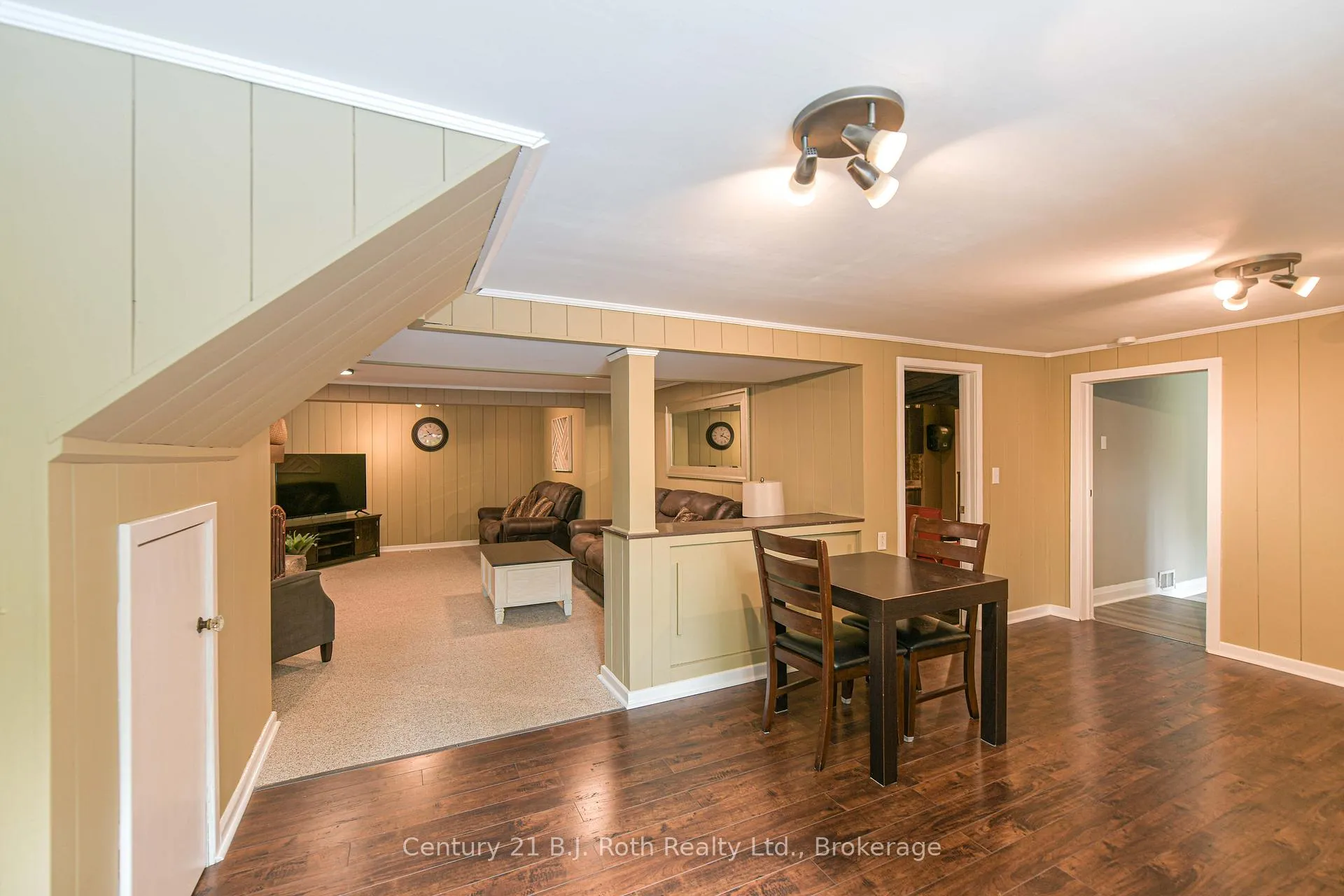 Photo 32 of 44 Charles Road, Orillia — HOMEH