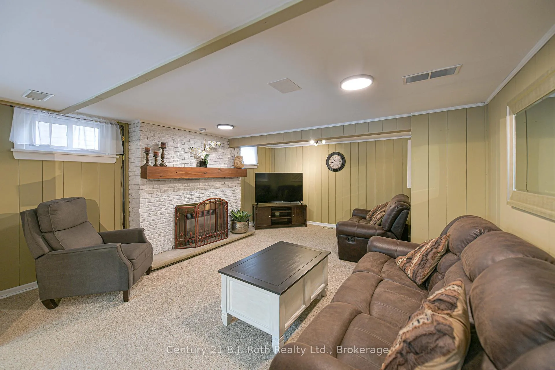Photo 34 of 44 Charles Road, Orillia — HOMEH