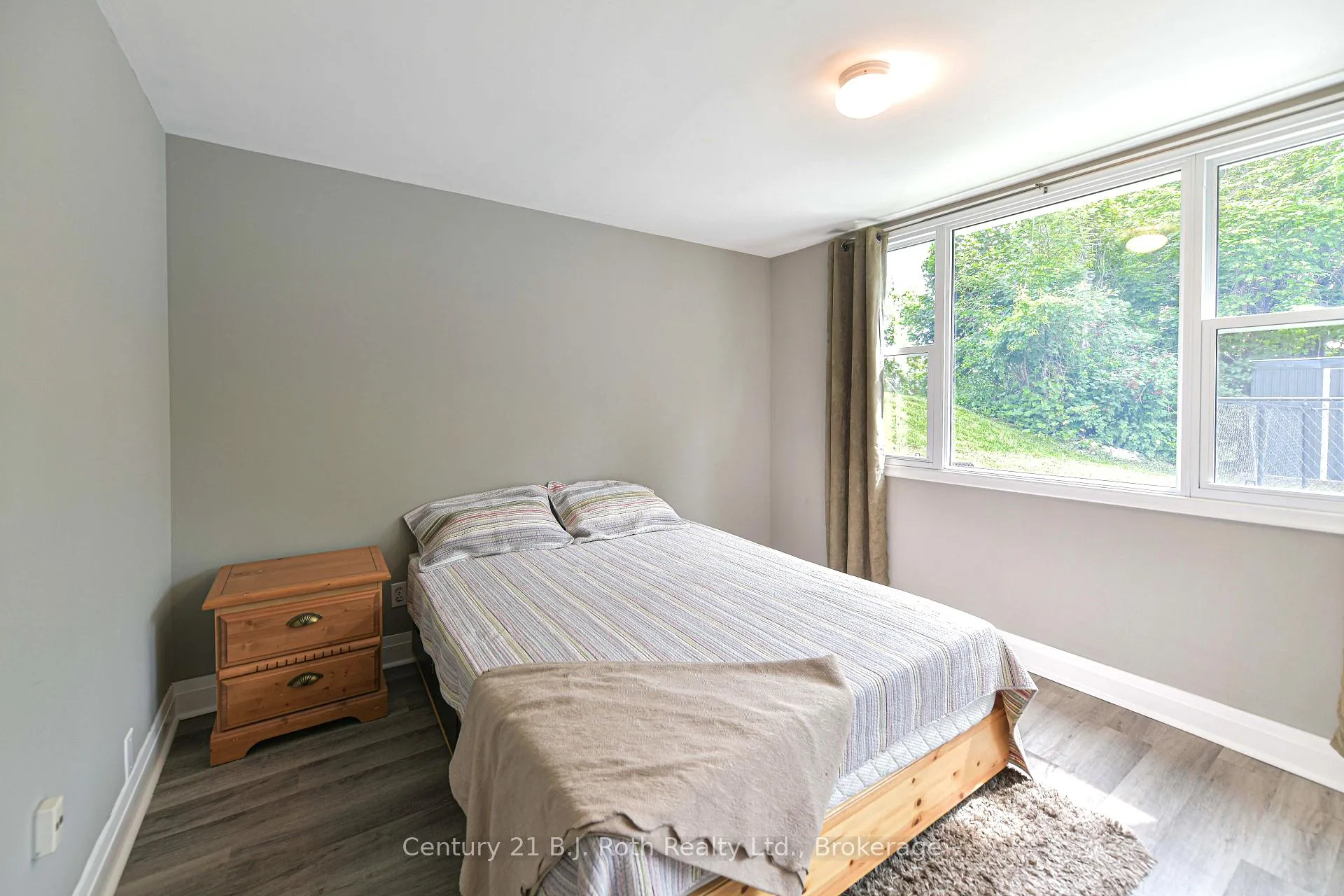 Photo 41 of 44 Charles Road, Orillia — HOMEH