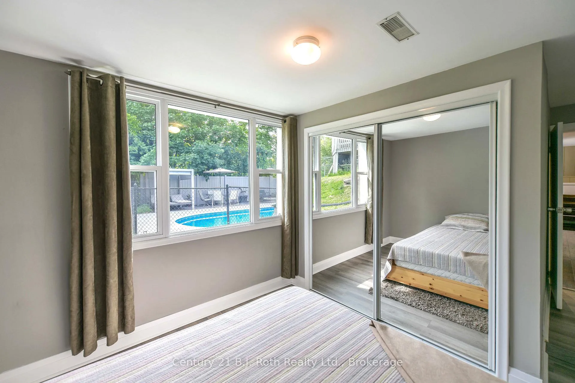 Photo 42 of 44 Charles Road, Orillia — HOMEH