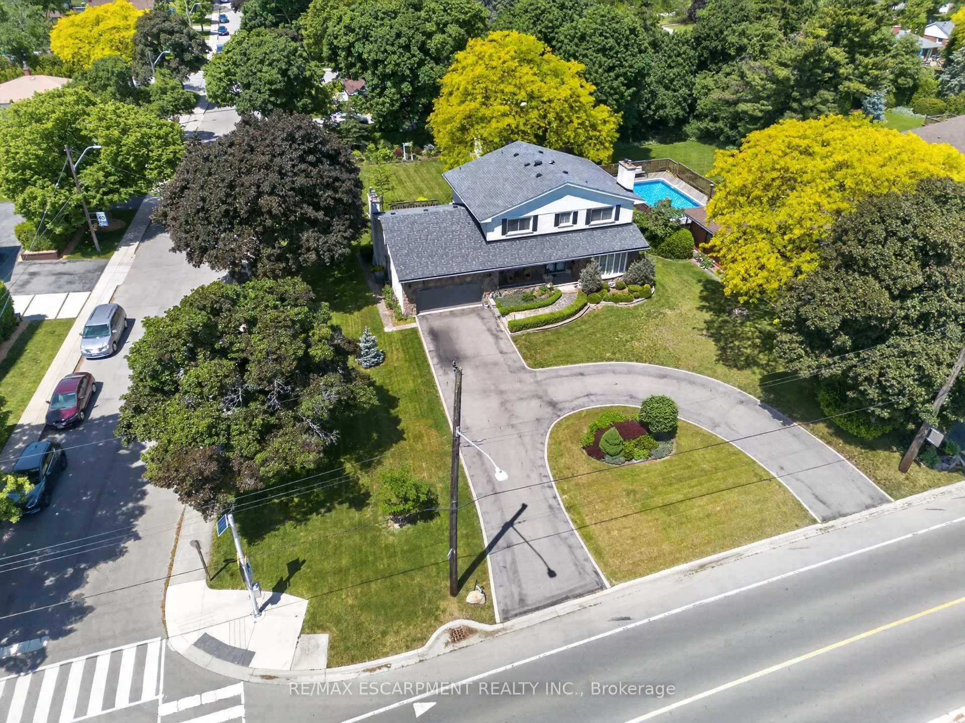 Photo 5 of 564 Mountain Brow Boulevard, Hamilton, Huntington — HOMEH