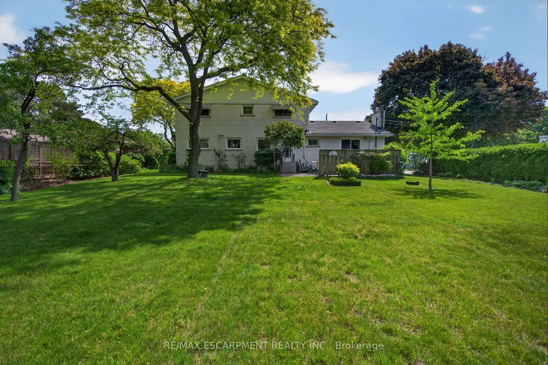 Photo 6 of 564 Mountain Brow Boulevard, Hamilton, Huntington — HOMEH
