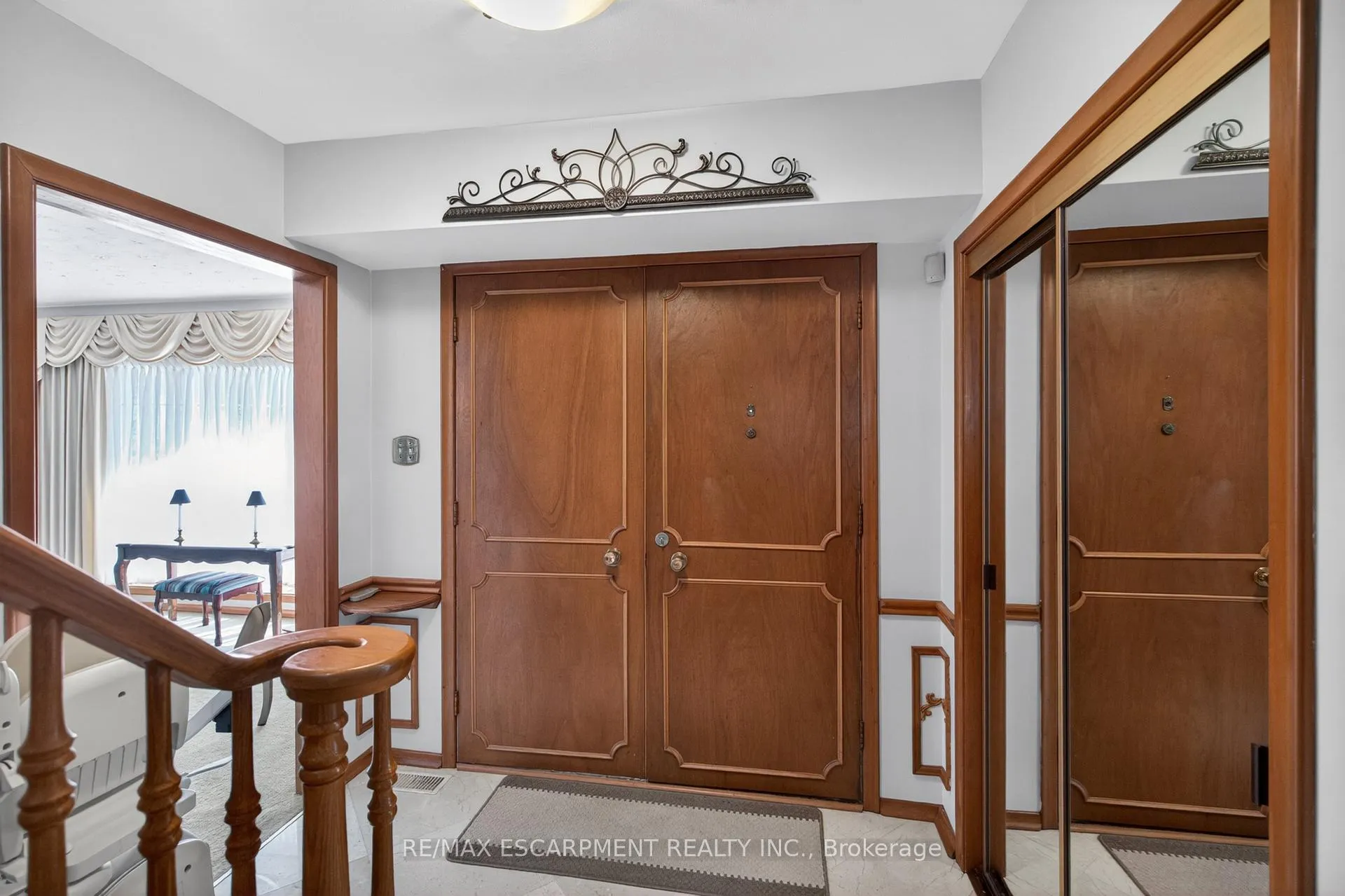 Photo 9 of 564 Mountain Brow Boulevard, Hamilton, Huntington — HOMEH